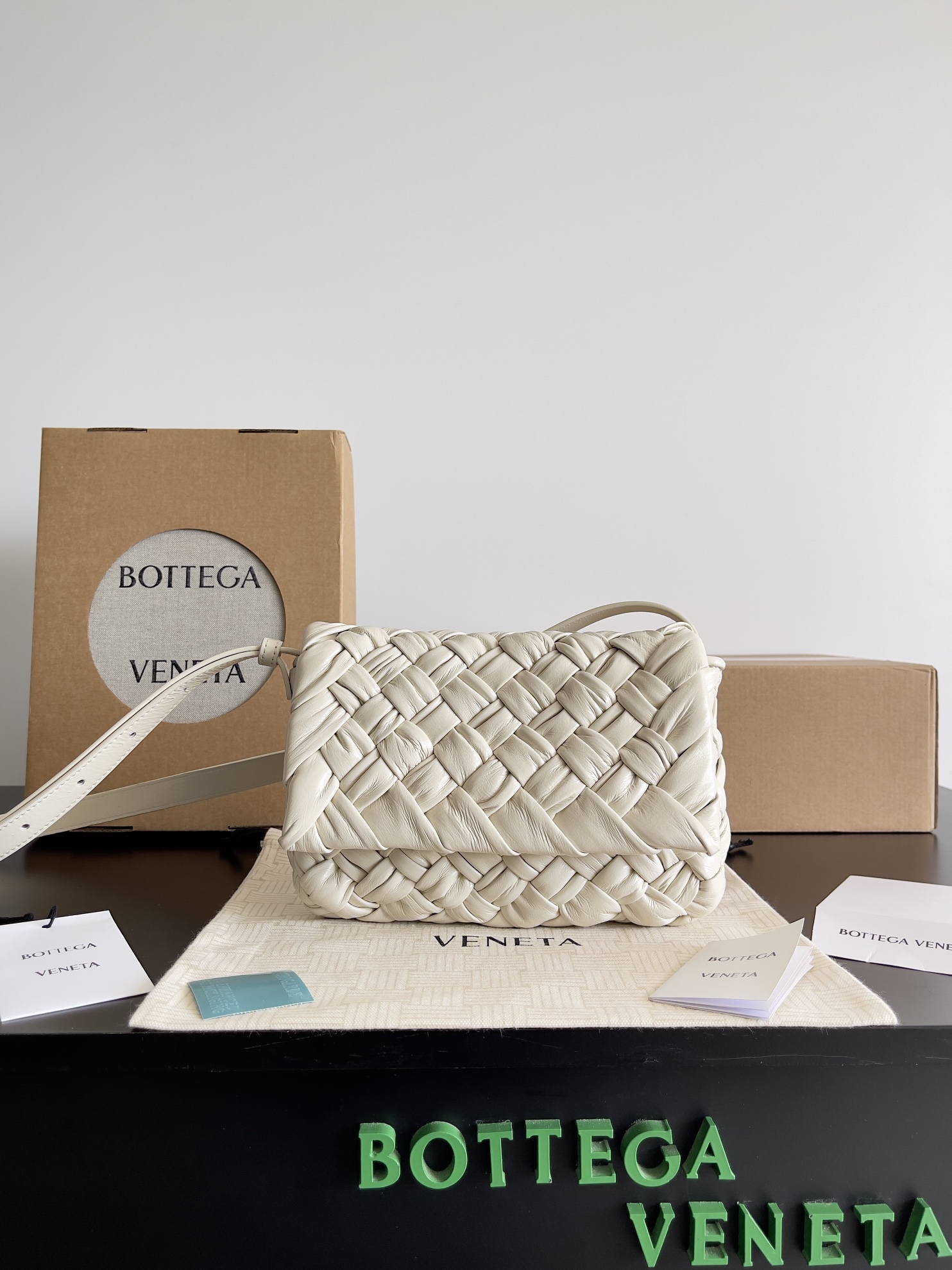 Bottega Veneta sea salt color