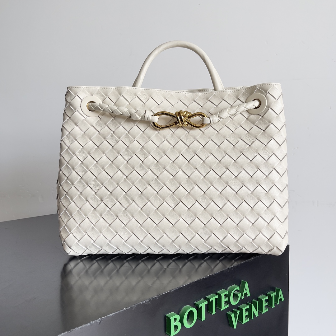 Bottega Veneta Bolsos de mano Morado Blanco Tejido Piel de oveja Fashion Casual