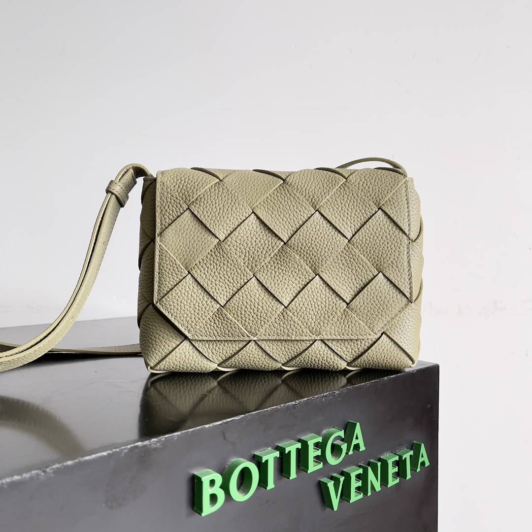 Bottega Veneta Bolsos cruzados y bandoleras Patrón de litchi Piel vaca Cuero Colección otoño