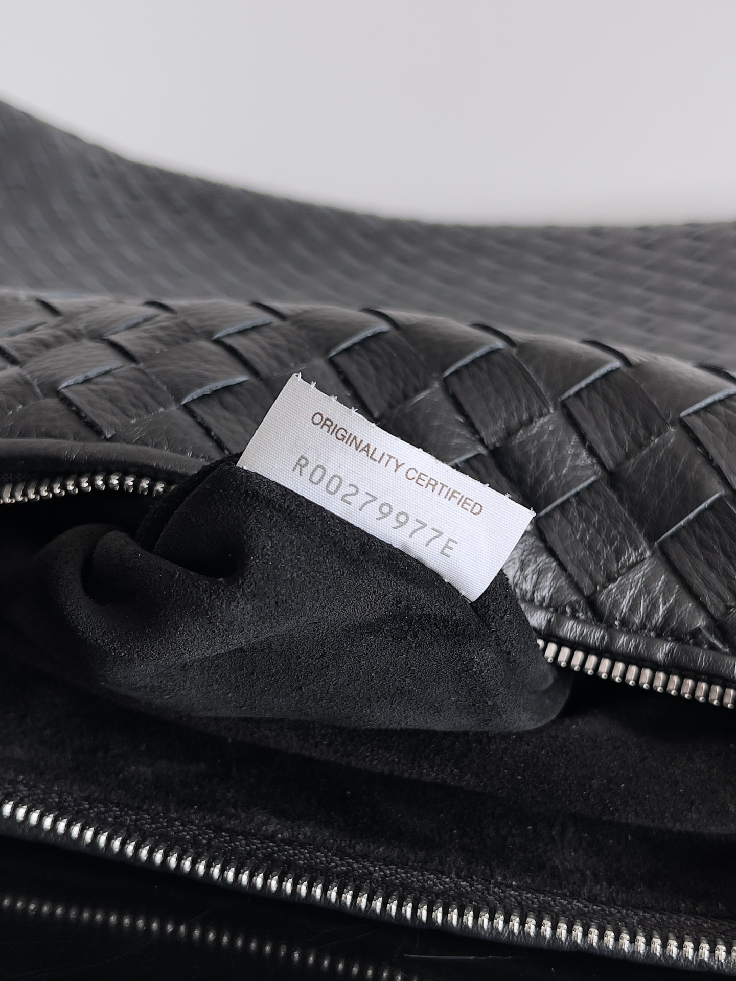 Bottega Veneta Traveler Large Leather Duffle Bag, Travel Duffel Bag 9 i1729513197 3824 0