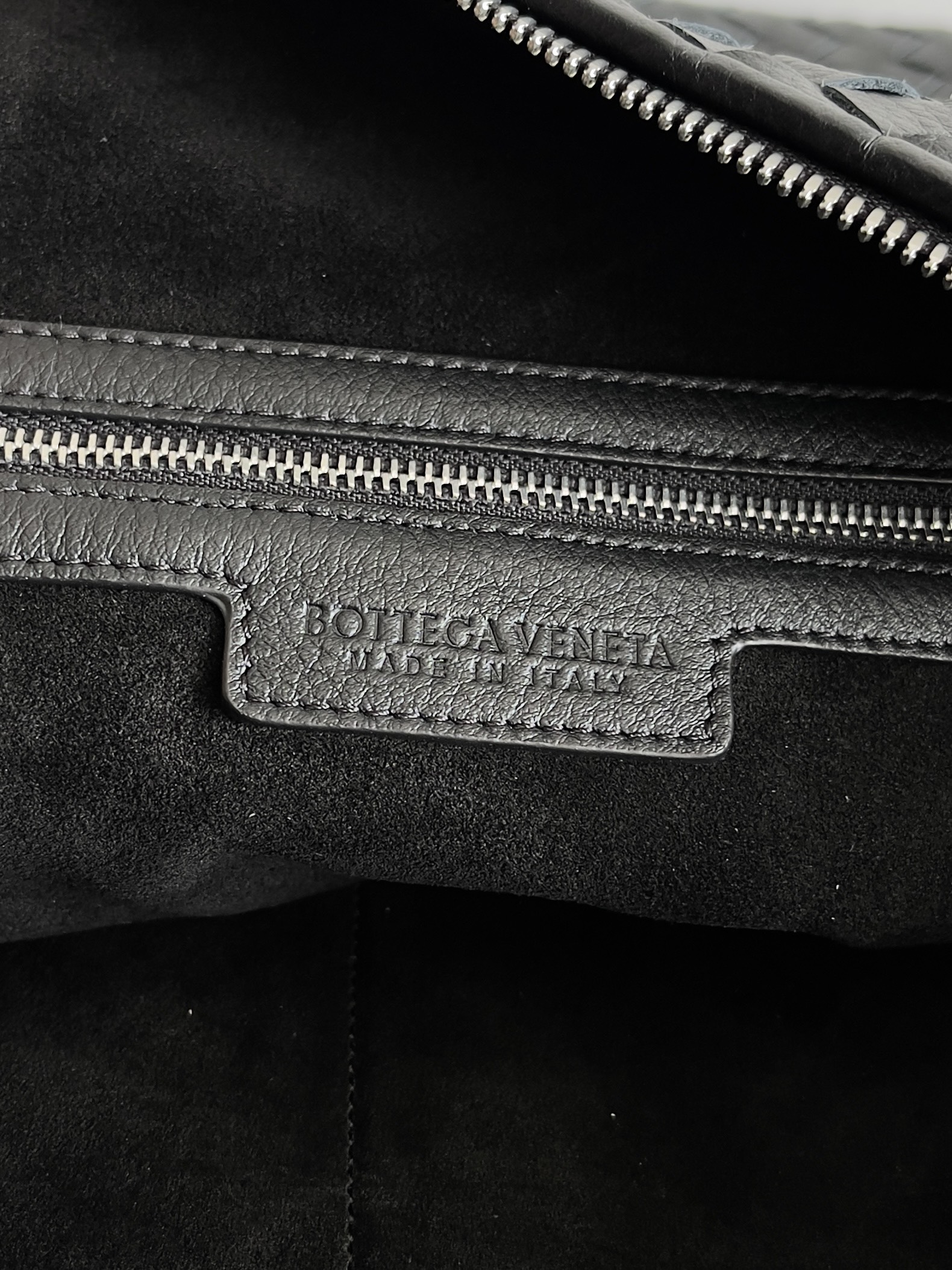 Bottega Veneta Traveler Large Leather Duffle Bag, Travel Duffel Bag 8 i1729513197 7468 0