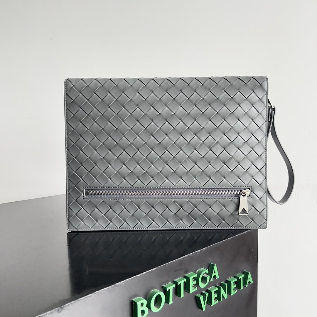 Bottega Veneta Clutches & Pouch Bags Weave Men Fashion Casual