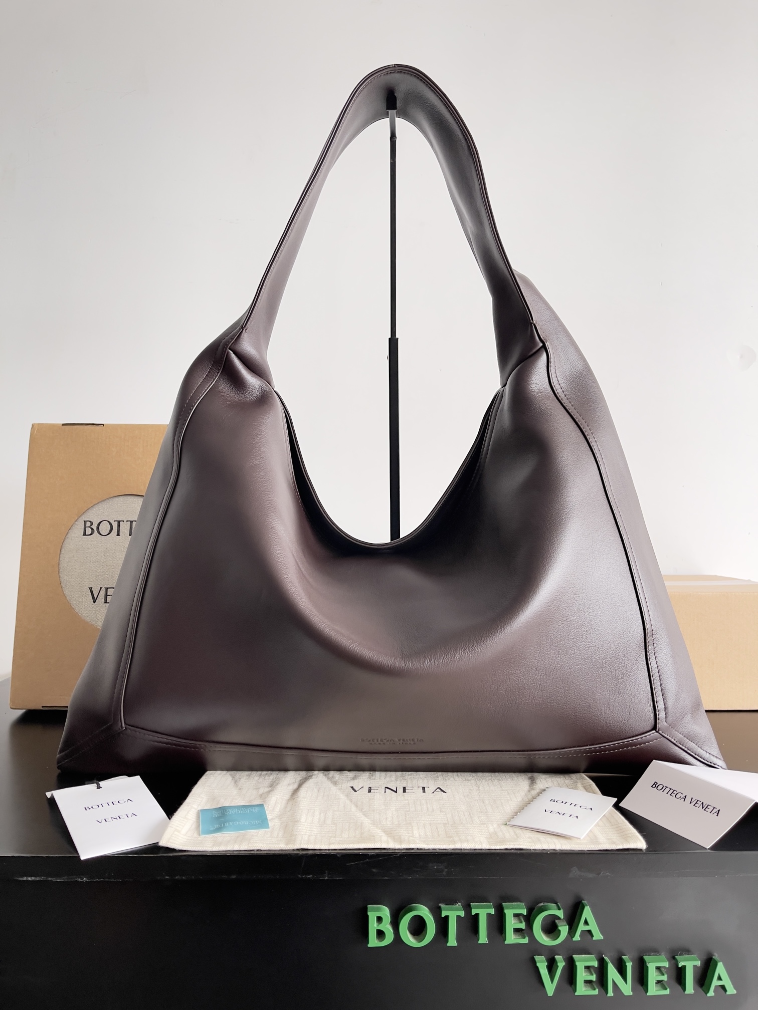 Bottega Veneta Large Chocolate Brown Leather Shoulder Bag, Carry Bag