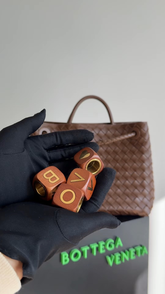 _dBA9si6kmoz6koA_idCdYjhH9CZwoC3mM3_79CQ