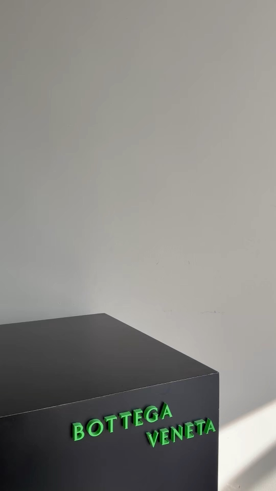 _deb9seO6mbwfLenFdId0gZky01971LP15tAL6Tg