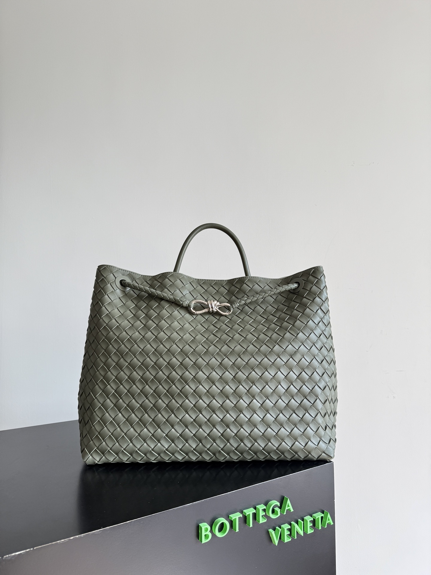 _dy39s4iiGf49YKW3e5OlsAKE2A9GpAM45PJrMyA