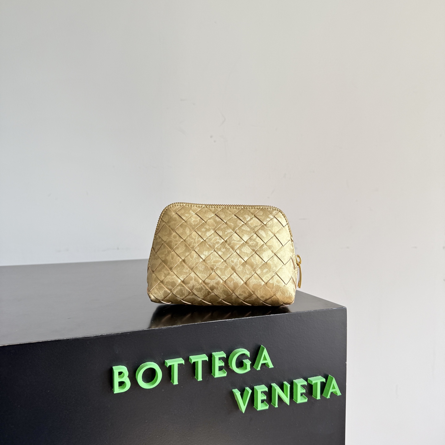 _dIT9sX8e-lcX-si8gDKWO7aNDc9jWh_jr_FBOKA