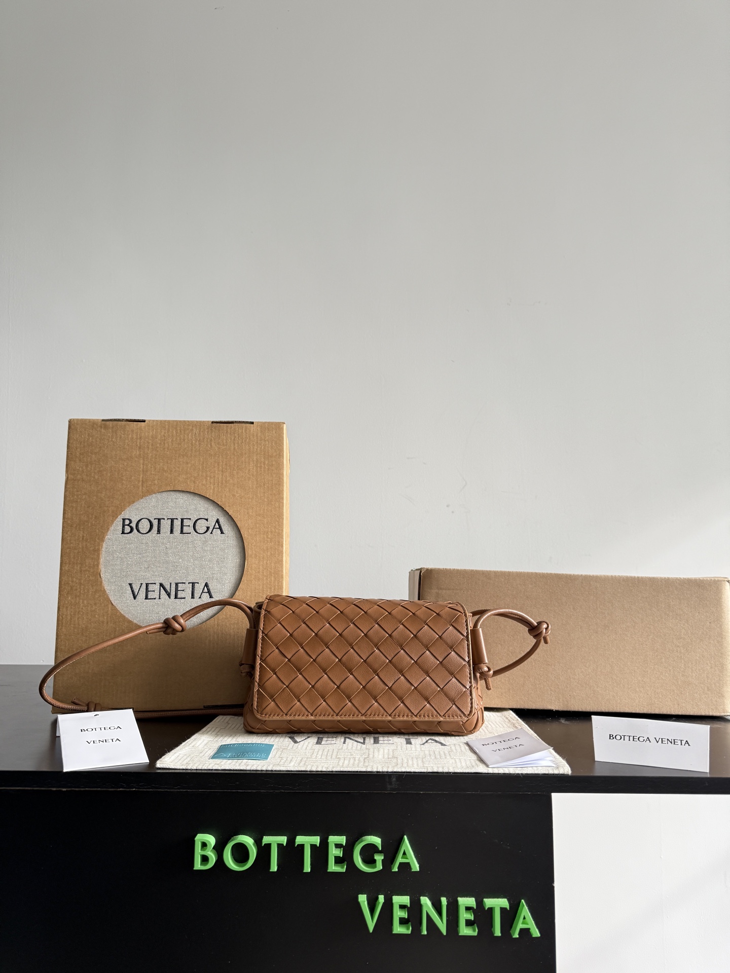 _dbR9sEIq7SmSrF5-a1zU0bJ606c7lGpEklgrtfA