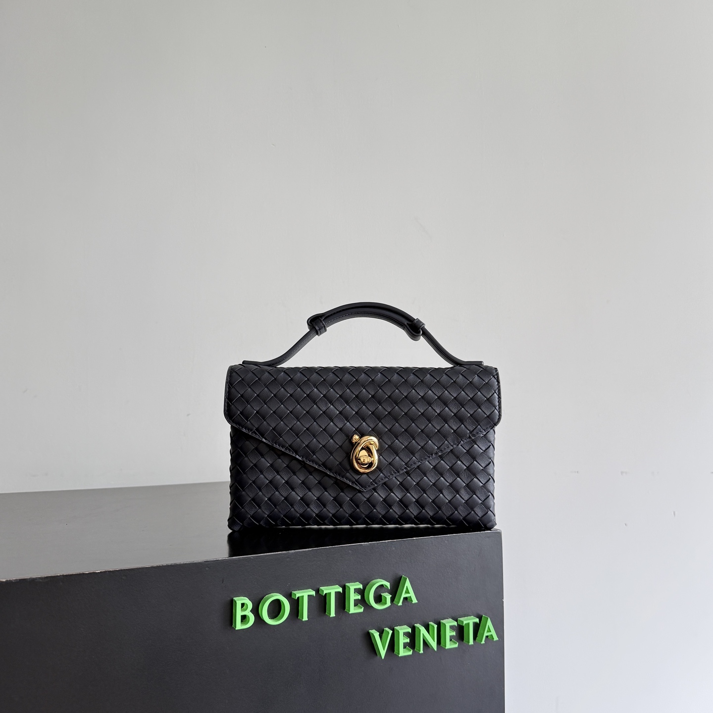 BOTTEGA VENETA 2025 KNOT LOCK hold ~ ❤️ 817191 25*16*5.5cm Borse