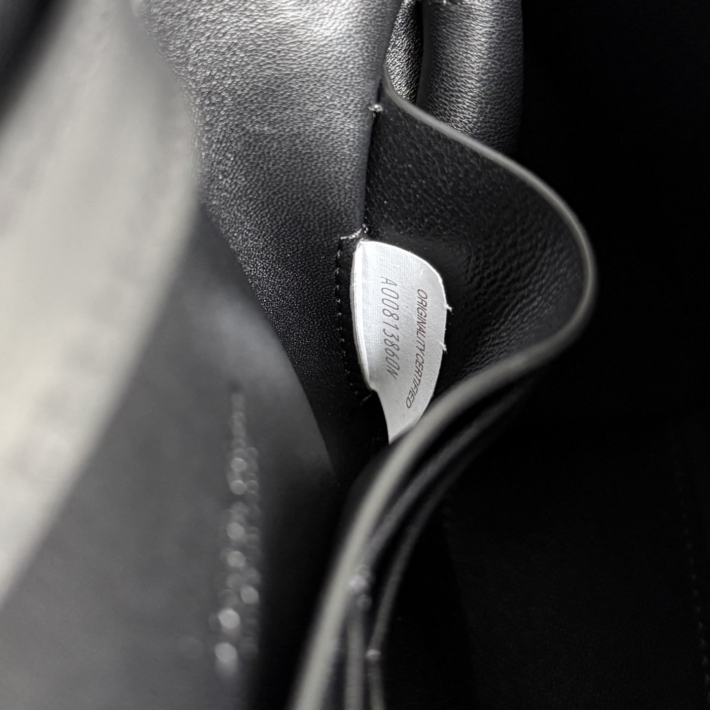 BV Bottega Veneta 26 Winter new product Andiamo Clutch 25✨ Classic Intrecciato hand-woven, made of lambskin, delicate and gentle to the touch, slender and neat bag shape, comes with exquisite short handle, with detachable long shoulder strap, elegant hand-carrying, casual cross-body, one bag unlocks two styles photo 7