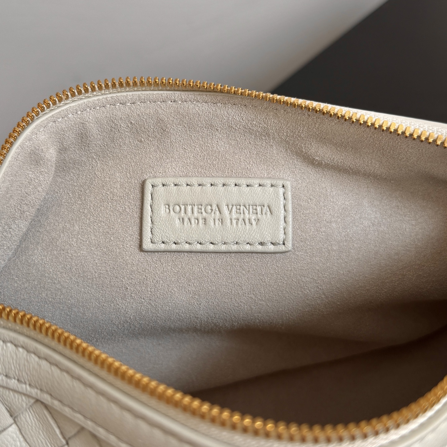 The BV Nodo shoulder bag is finally available in a fully woven version✨✨✨
I originally liked the compact proportions of Nodo photo 3