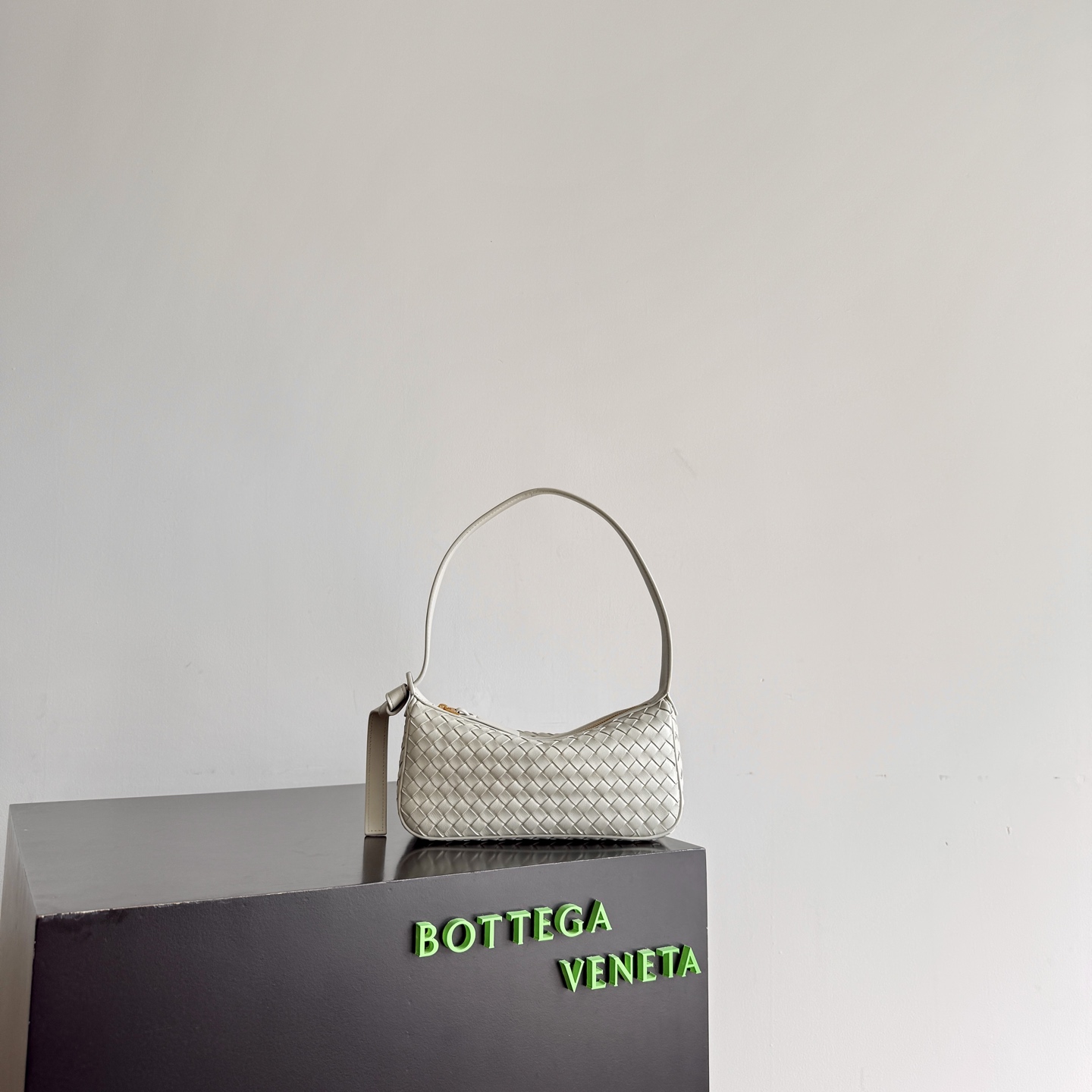 Bottega Veneta White Woven Shoulder Bag