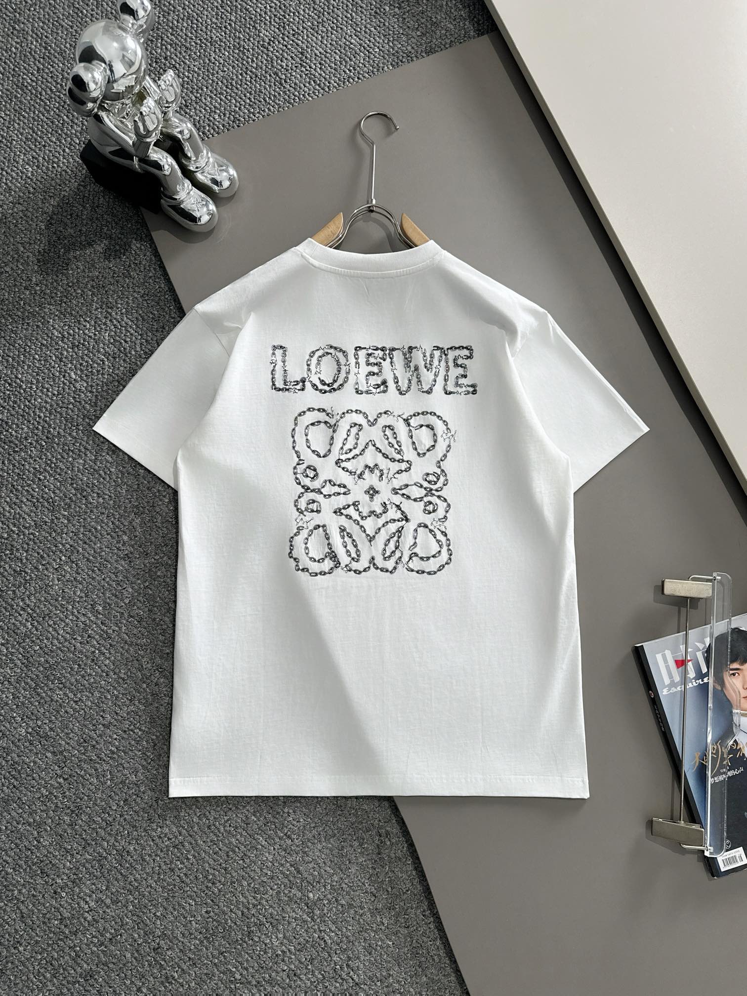  套装款！LOEWE 罗意威 2025新款 前后勾勒线刺绣字母logo 拼接袖口 男女同款 短袖t恤
·