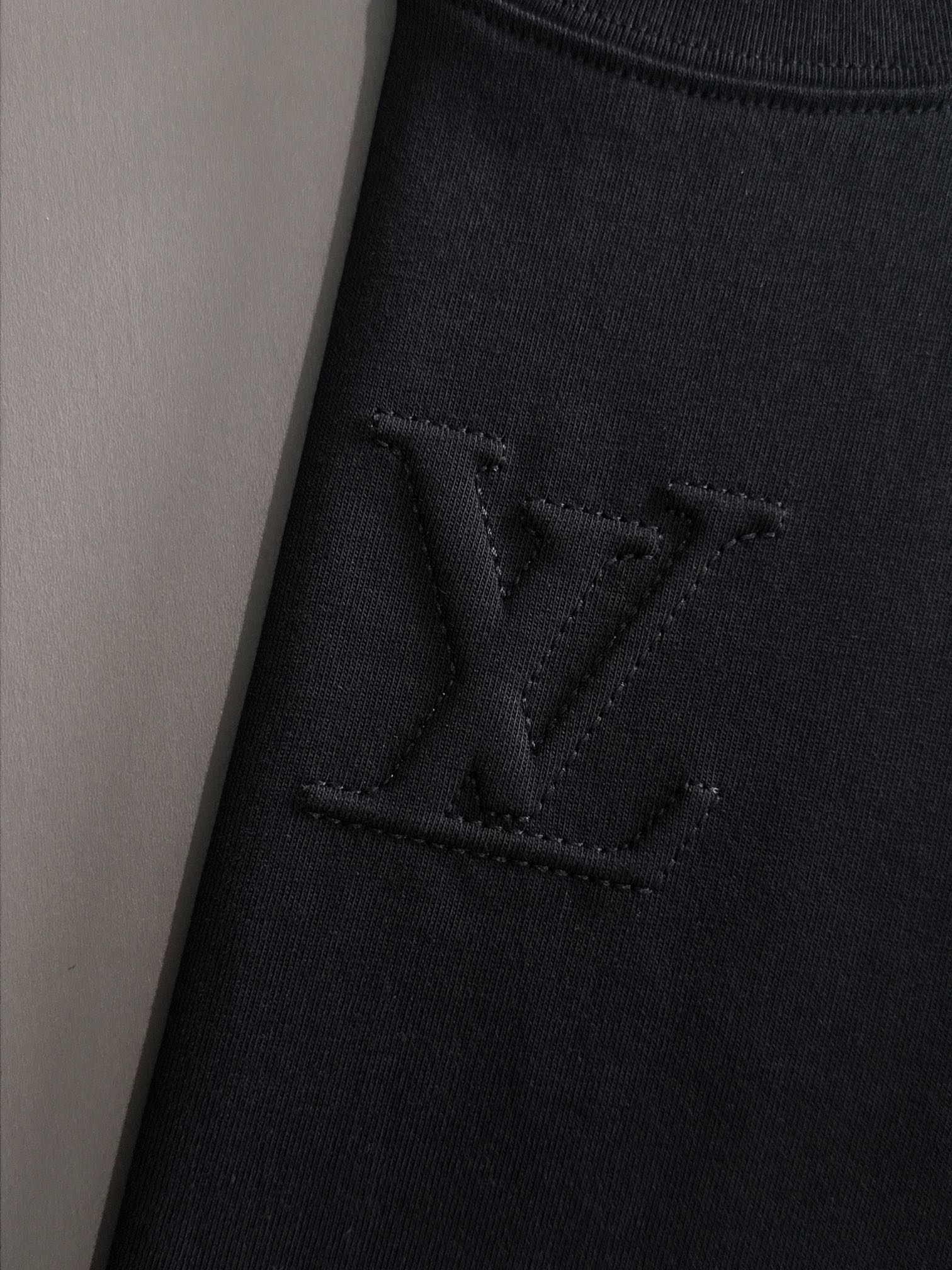  套装款！LV 驴家 2025新款 两袖植绒发泡字母logo 男女同款 短袖t恤
·定制260克100％