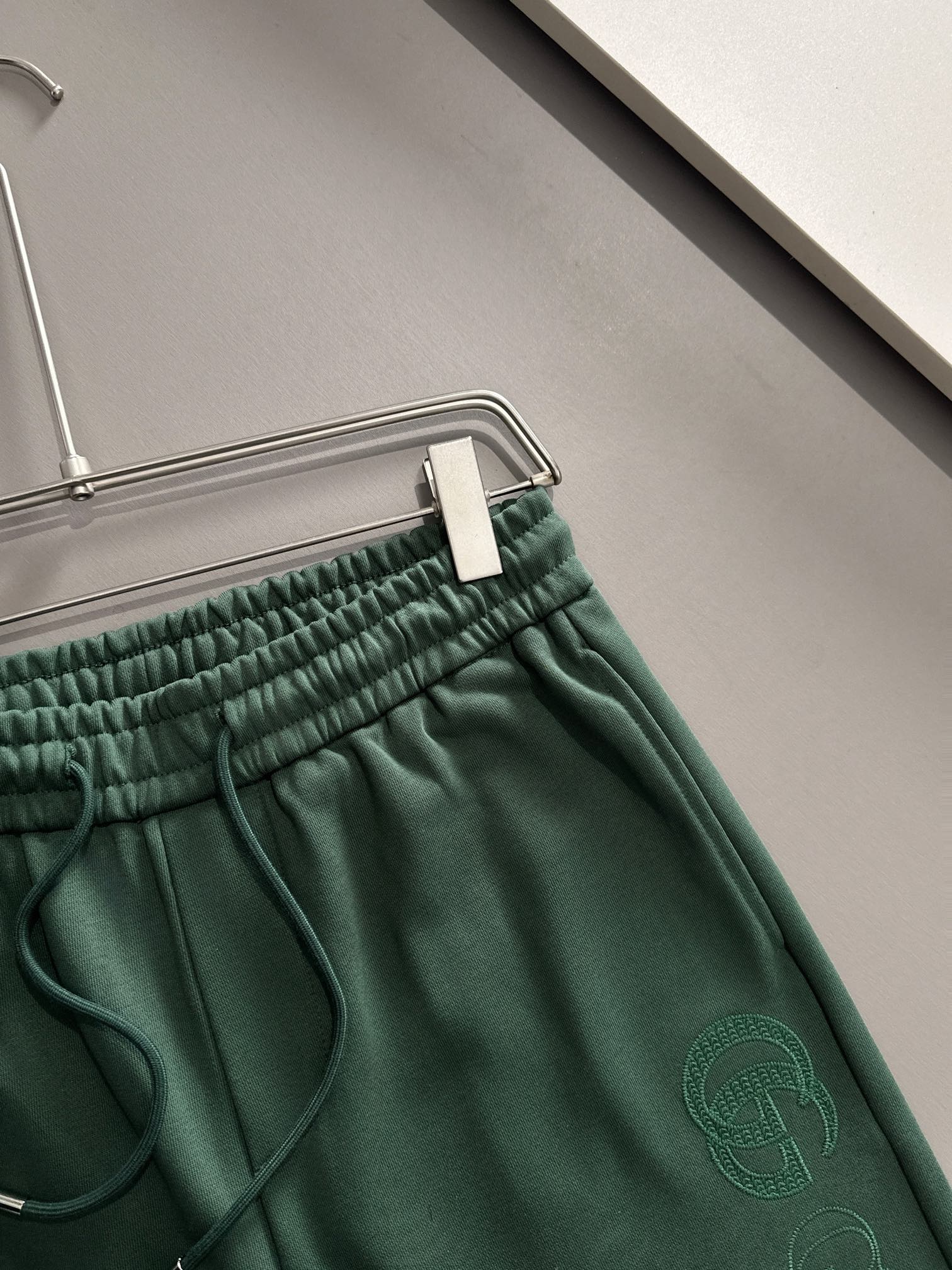 Gucci men Gucci 2025New logo G logo — photo 3