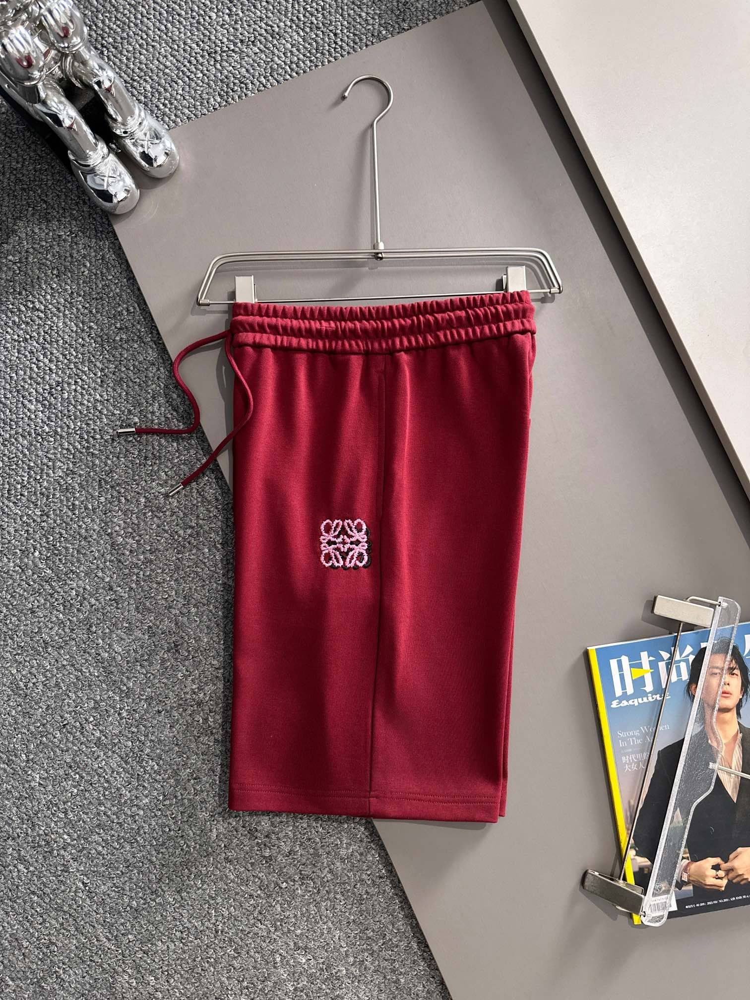 LOEWE 罗意威 2026新款 轻奢主义 高密度重叠刺绣logo 后开袋 男女日常通勤 穿搭必备 休闲