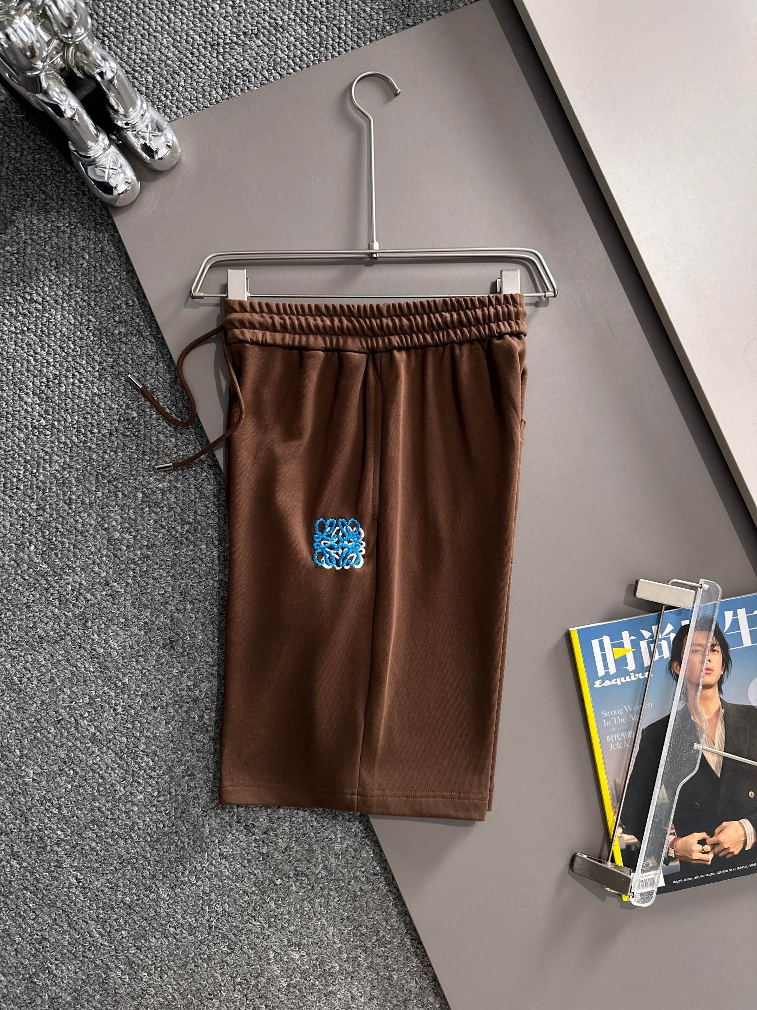 LOEWE 罗意威 2026新款 轻奢主义 高密度重叠刺绣logo 后开袋 男女日常通勤 穿搭必备 休闲