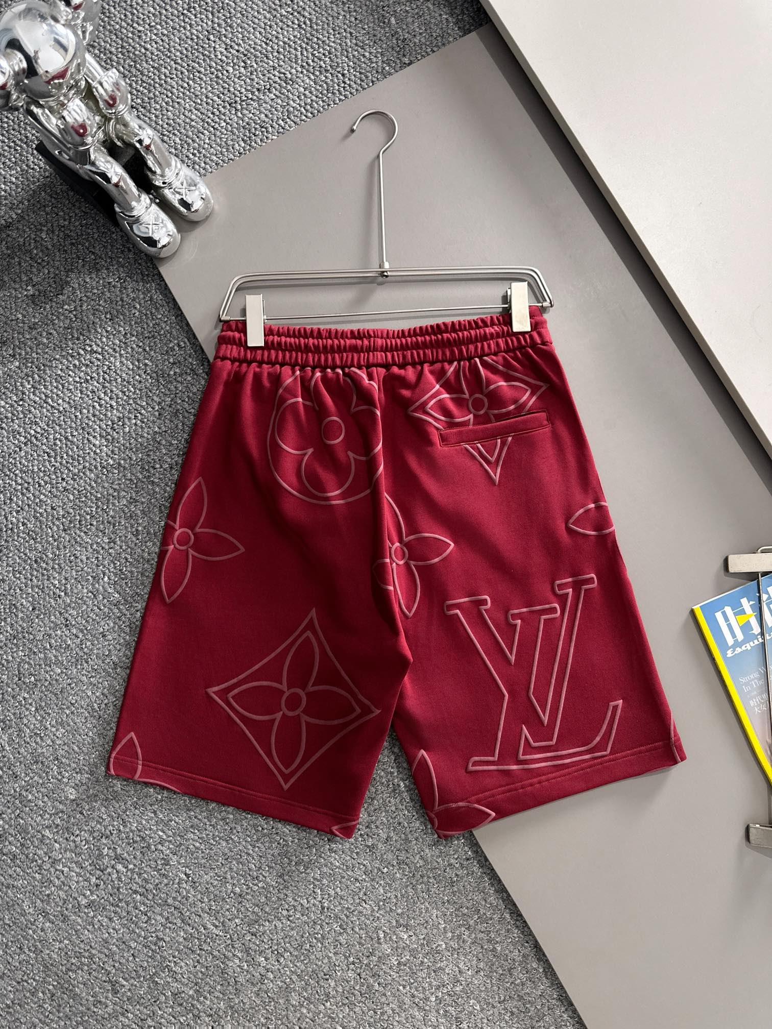 LV 驴家 2026新款 轻奢主义 植绒四叶草logo 男女日常通勤 穿搭必备 休闲短裤·定制毛圈面料·