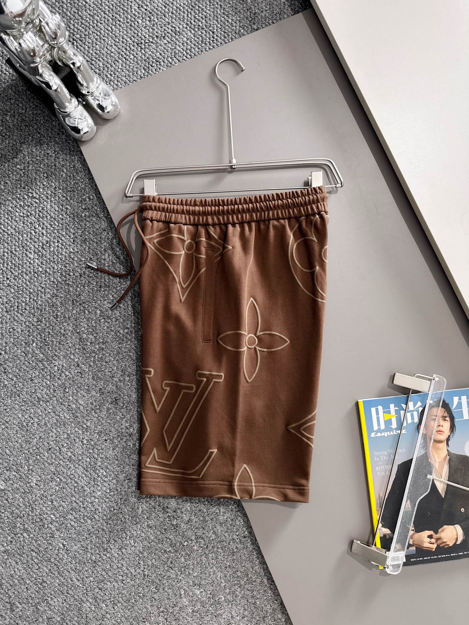 LV 驴家 2026新款 轻奢主义 植绒四叶草logo 男女日常通勤 穿搭必备 休闲短裤·定制毛圈面料·