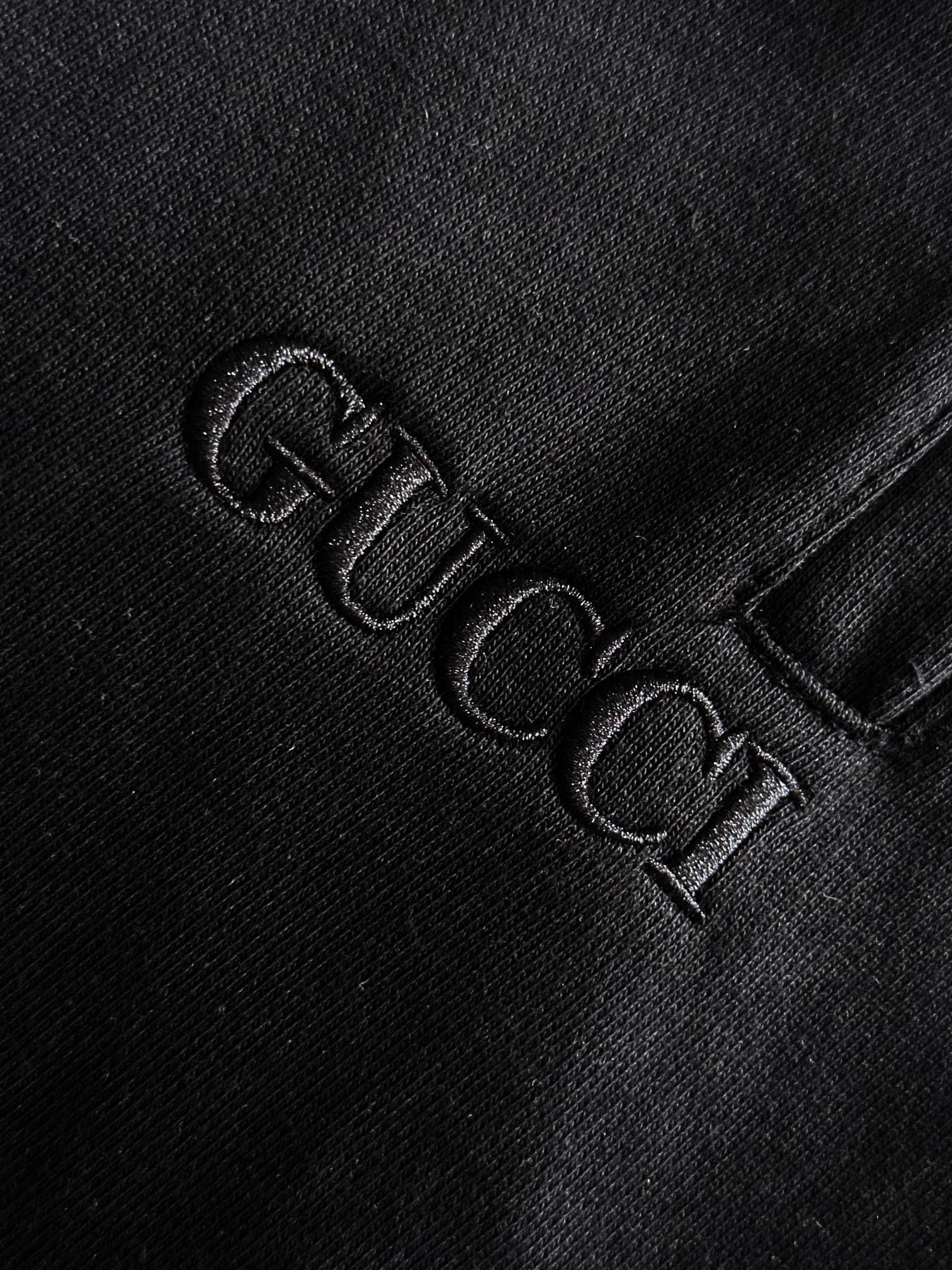  套装款！GUCCI 古驰 2025新款 轻奢主义 贴布破坏双G字母 精工刺绣logo 男女日常通勤穿搭