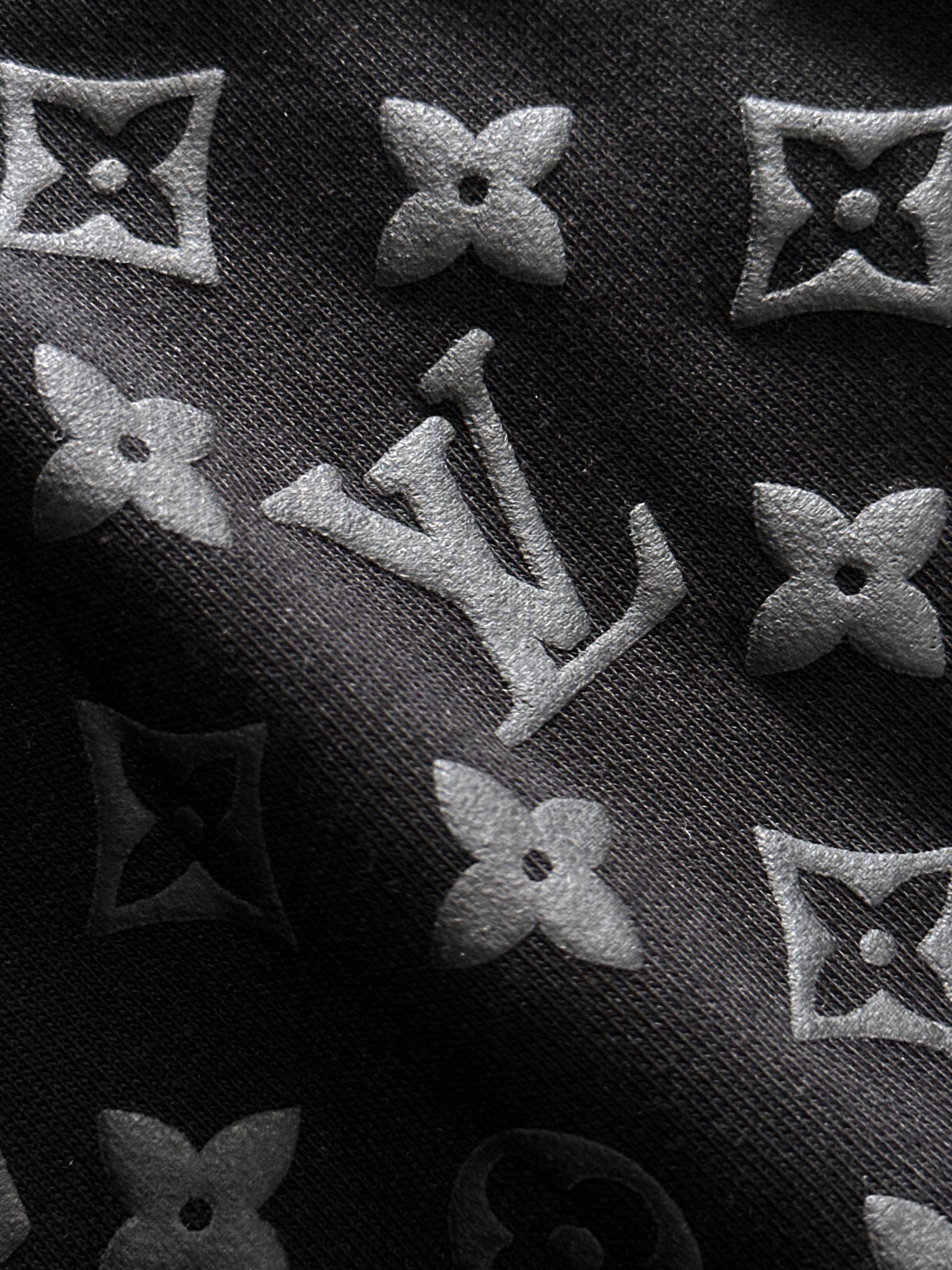 LV 驴家 20266新款 轻奢主义 凹凸字母logo 植绒四叶草字母 男女日常通勤穿搭必备 休闲短裤·