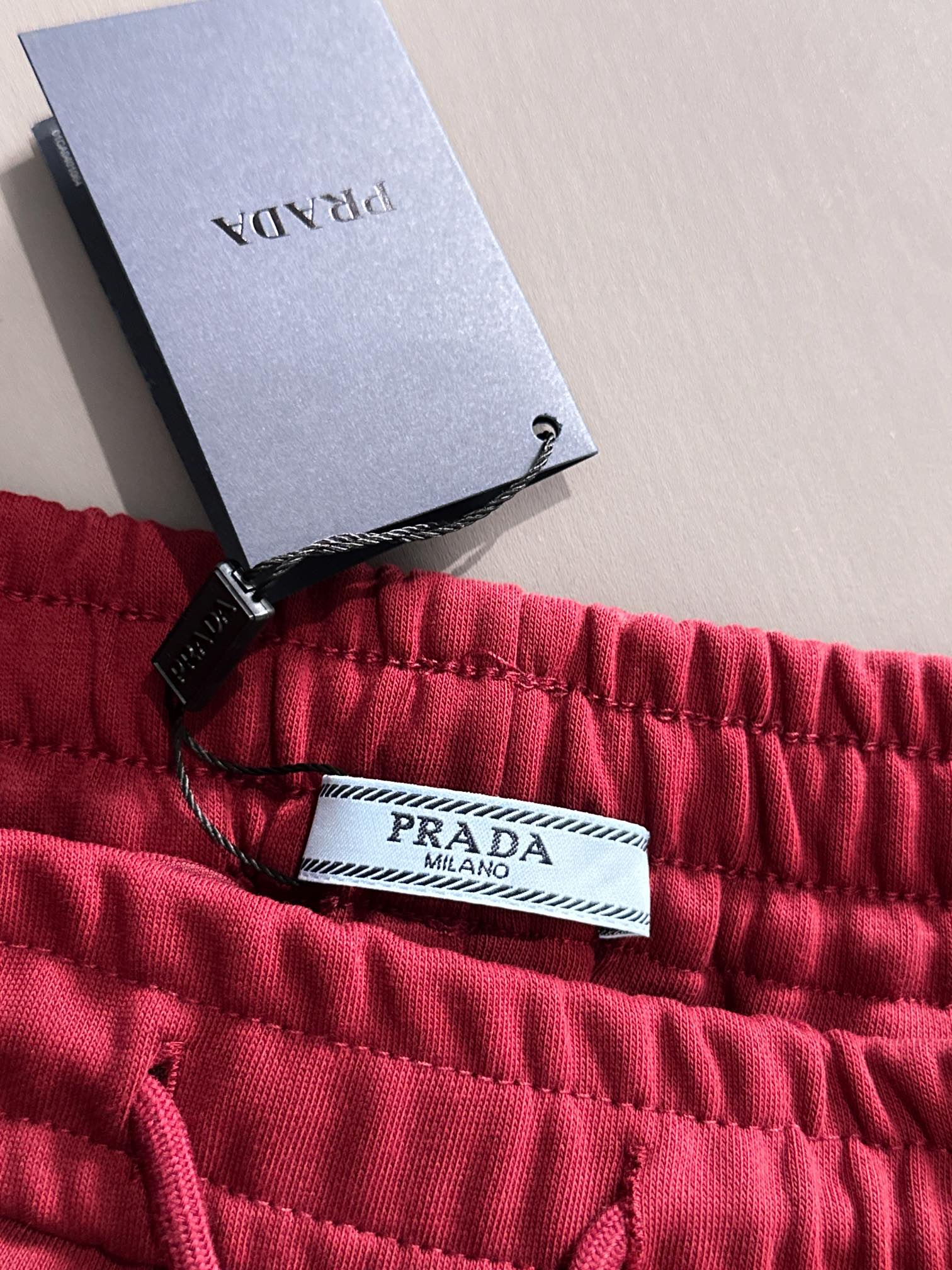  套装款！PRADA 普拉达 2025新款 轻奢主义 拼接暗纹 定制三角章logo 男女日常通勤穿搭必备