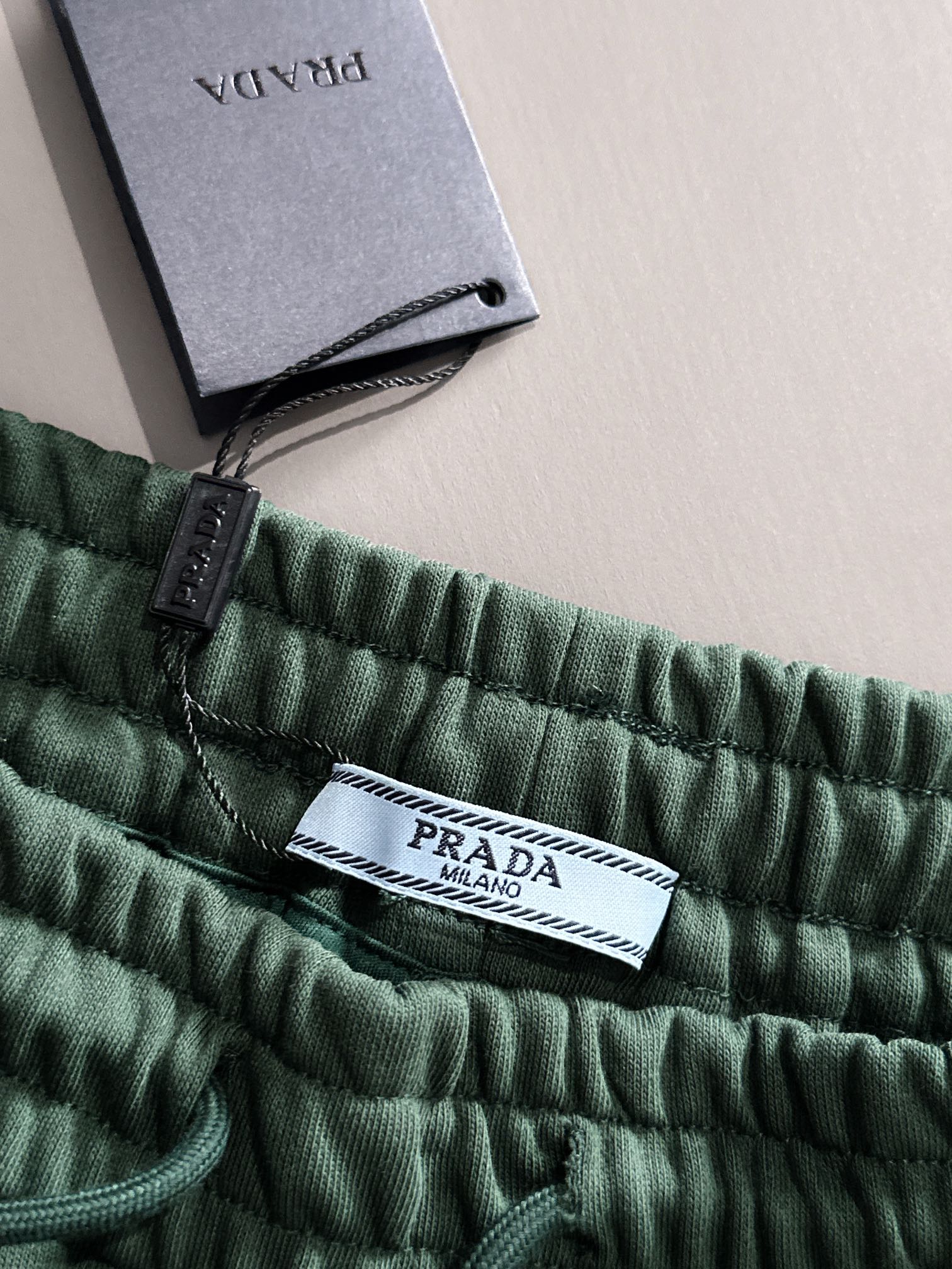  套装款！PRADA 普拉达 2025新款 轻奢主义 后梭织拼接拉链口袋 定制三角章logo 男女日常通