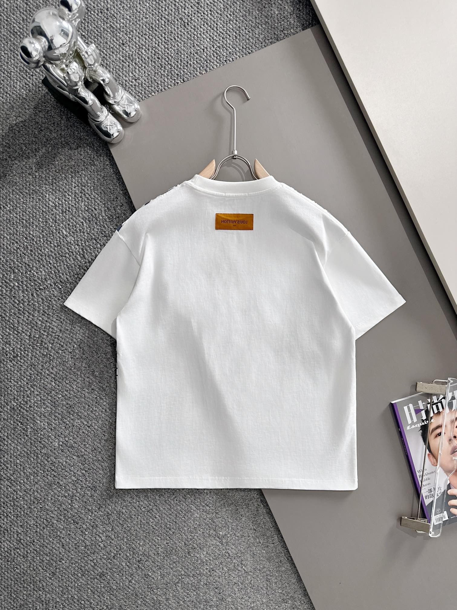 Louis Vuitton Louis Vuitton 路易威登 LV 驴家 2026新款 植绒发泡四叶草字母logo 短袖t恤