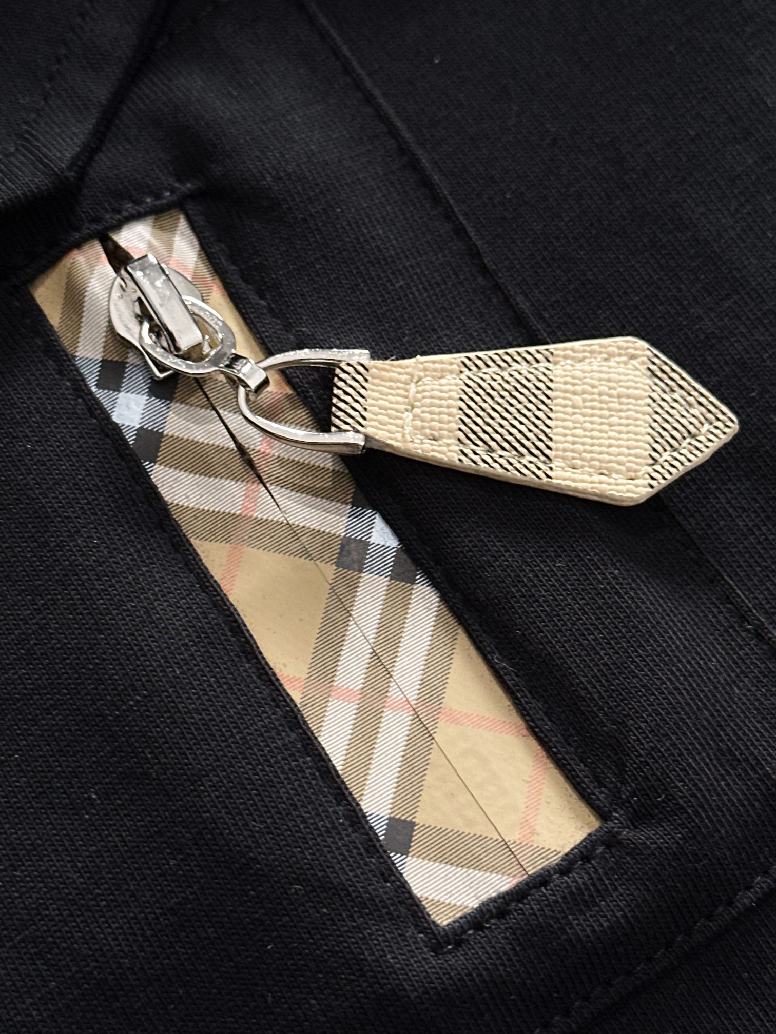 Burberry Burberry 巴宝莉 BBR 2026新款 双层贴布口袋 刺绣战马logo 短袖t恤