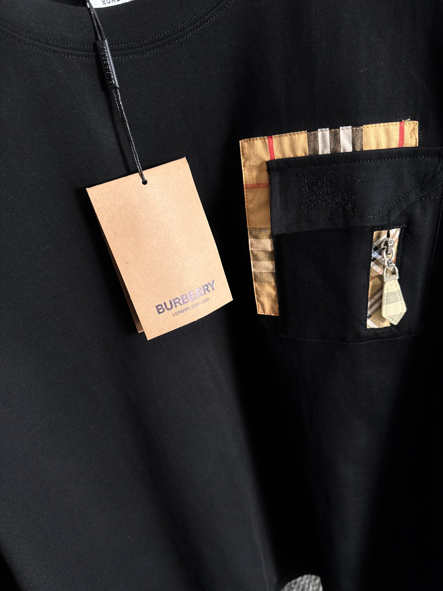 Burberry Burberry 巴宝莉 BBR 2026新款 双层贴布口袋 刺绣战马logo 短袖t恤