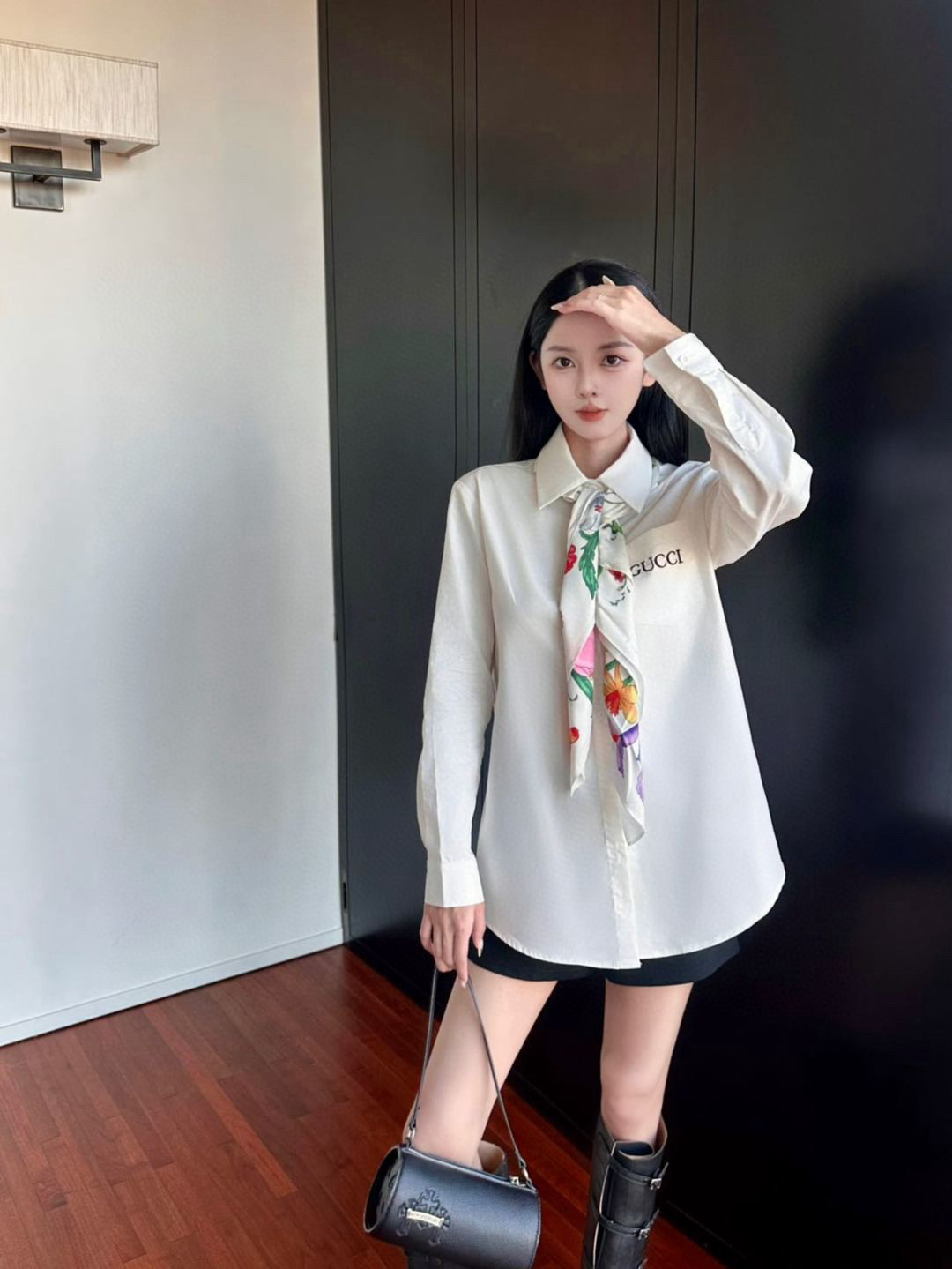 NO:560191,Model No. D25100647 GUCC* new style, stylish and simple pocket letter logo embroidery, loose and versatile buttoned lapel long-sleeved cotton shirt with single-sided printed colorful flower square silk scarf!  White, (size M shoulder width 43, bust 100, length 57, dress length 71) hair,,gucci,alexander wang19860909款号D25100647 GUCC*新款 时尚简约口袋字母logo刺绣宽松百搭系扣翻领长袖棉衬衣单面印花彩色花朵方形丝巾！白色,（M码肩宽43,胸围100,长57,衣长71）发,,gucci,alexander wang,Women's clothing