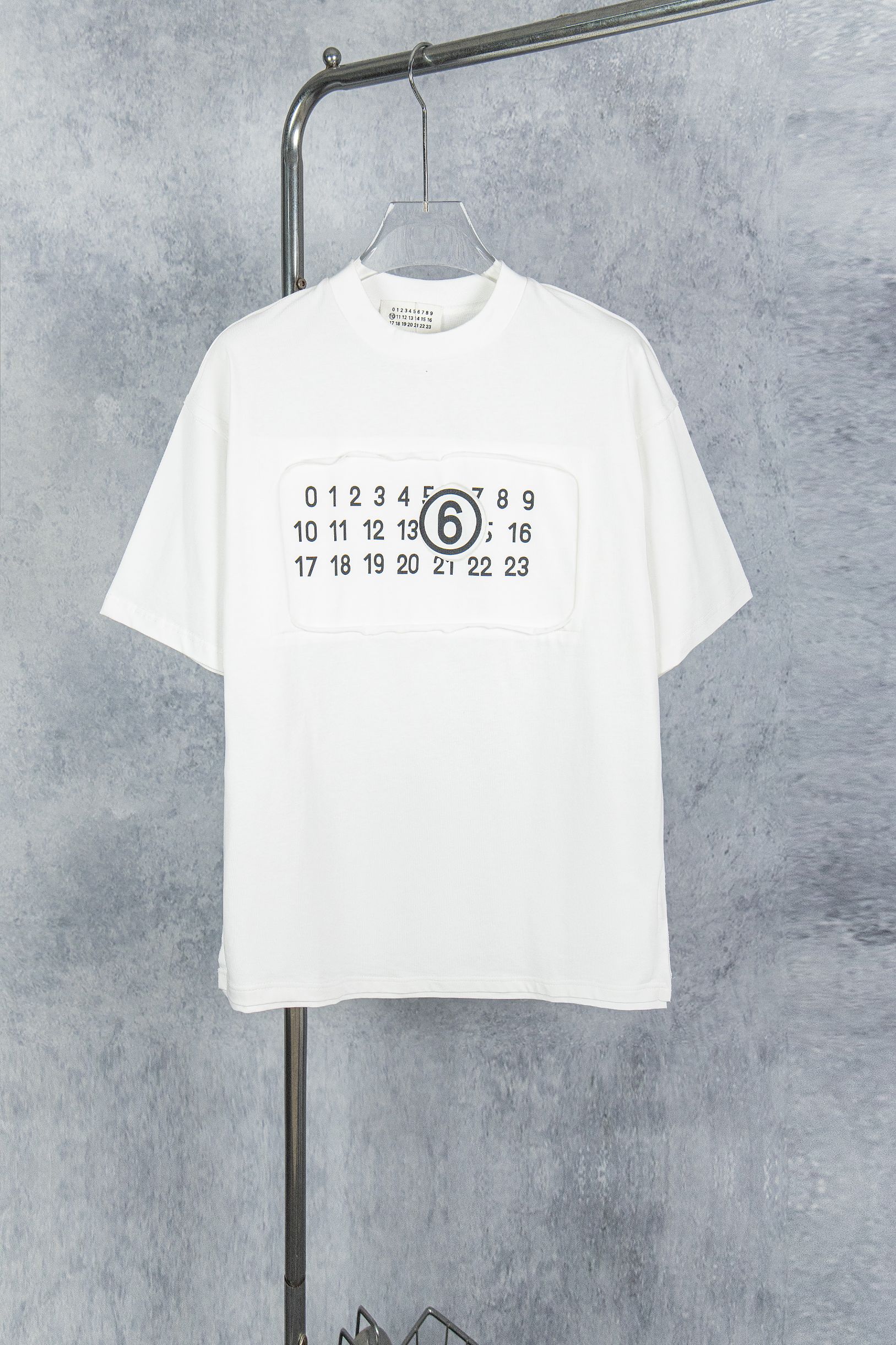 Número de modelo: M007# 💥Maison Martin Margiela 25ss Camiseta de manga corta con estampado láser y parche, desarrollo …