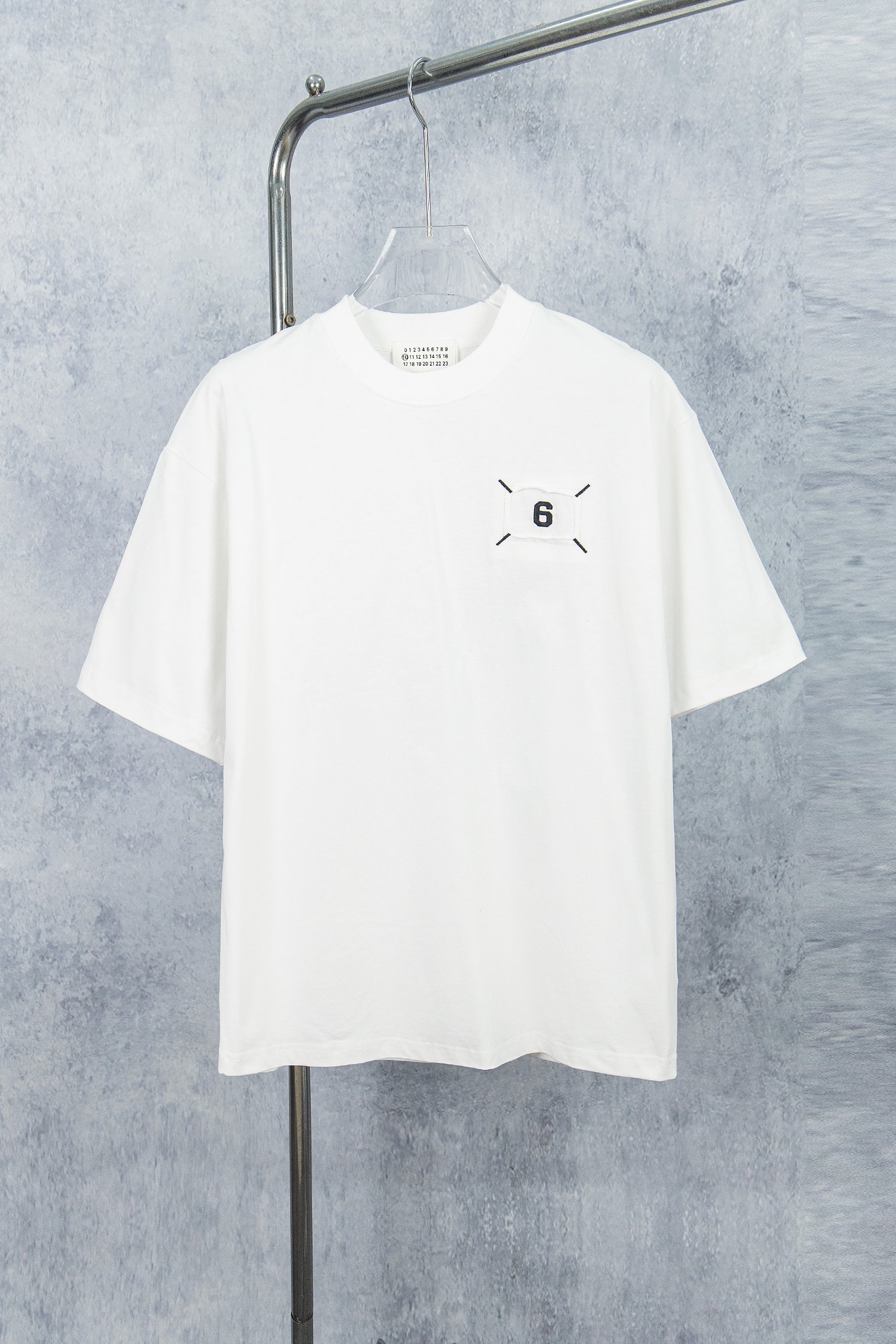 Modelo: M018# 💥Maison Martin Margiela 25ss camiseta de manga corta con bordado de apliques de felpa YB desar…