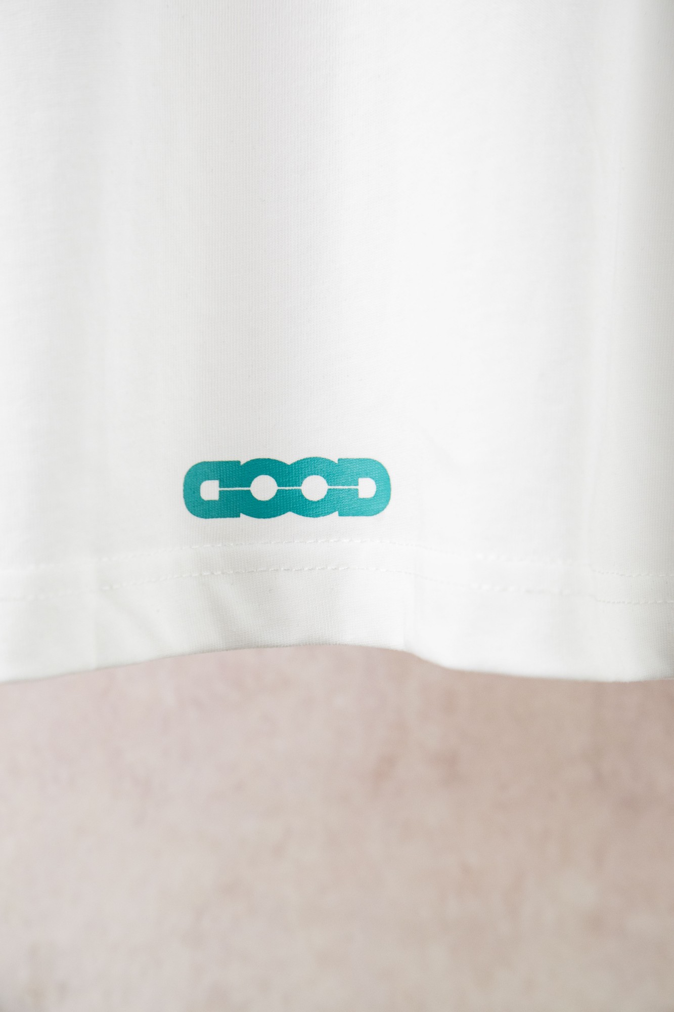 GOODBRAND 26ss 海岛椰林珠片绣轻奢时尚高级感短袖 T恤 男女同款 白色-Top High Quatity Cheap Sneakers Fashion Clothing Clothes Bags handbags Shoes of all Brand wholesale With The best Quality And Beautiful Price from China Factory Chinese suppliers wholesaler seller GOODBRAND 26ss 海岛椰林珠片绣轻奢时尚高级感短袖 T恤 男女同款 白色