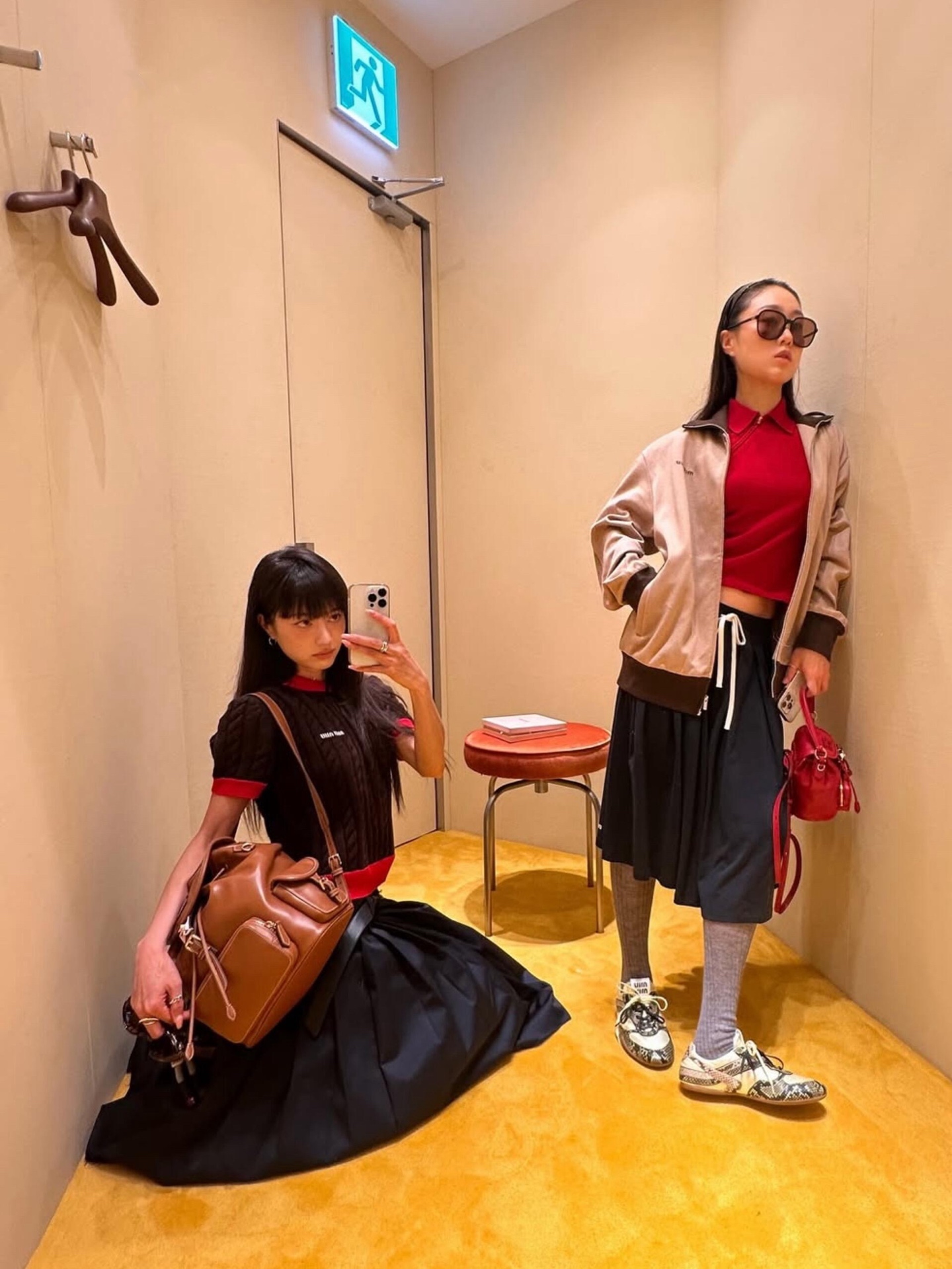 NO:564847,miu's design instantly escapes the sense of mediocrity,,miumiu,alexander wang19860909miu的设计 瞬间跳出平庸感,,miumiu,alexander wang,Women's clothing