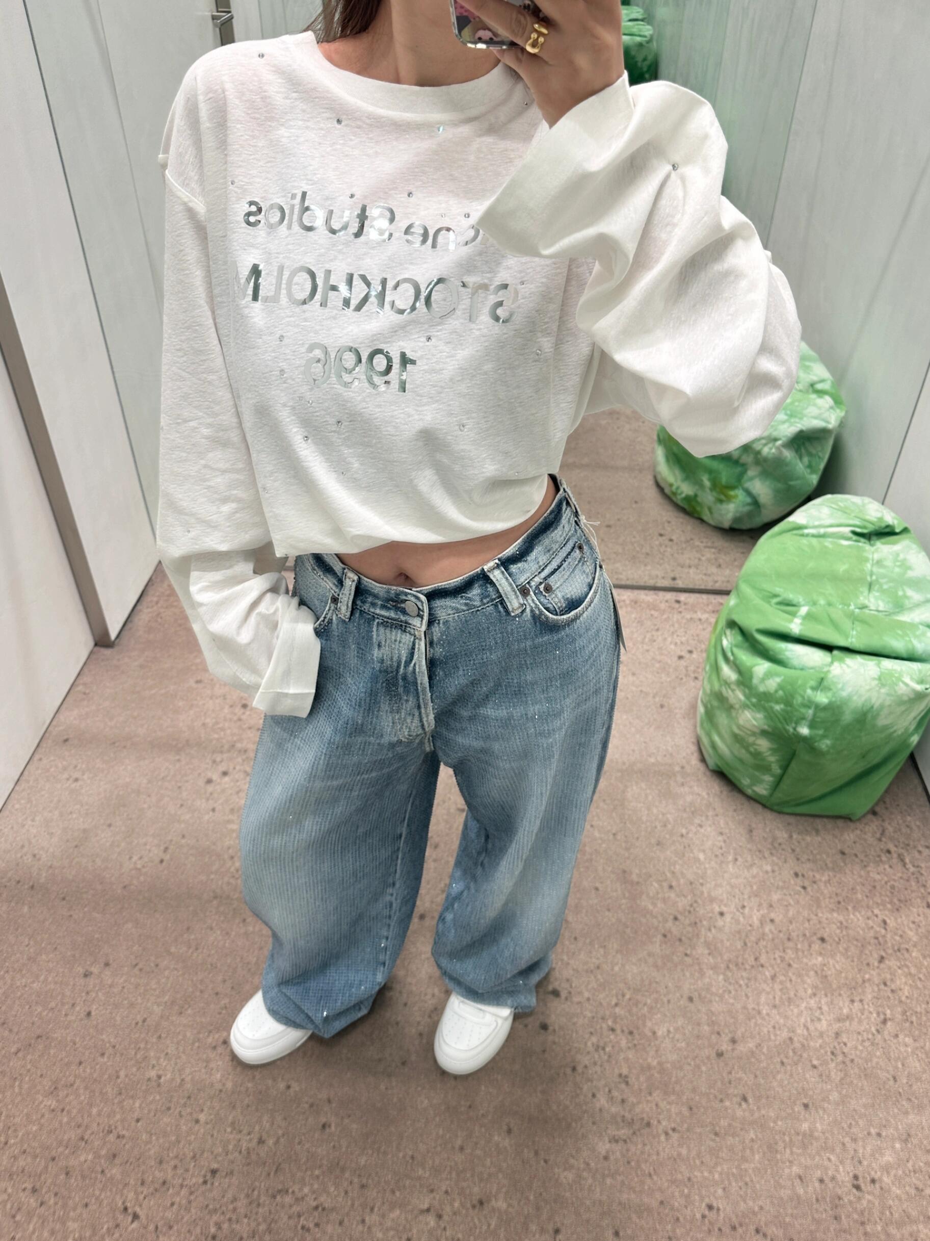 NO:566643,Oversize off-shoulder style, casual accent when raising hands, versace, alexander wang19860909oversize落肩版型 抬手间都是随性腔调,,versace,alexander wang,Women's clothing