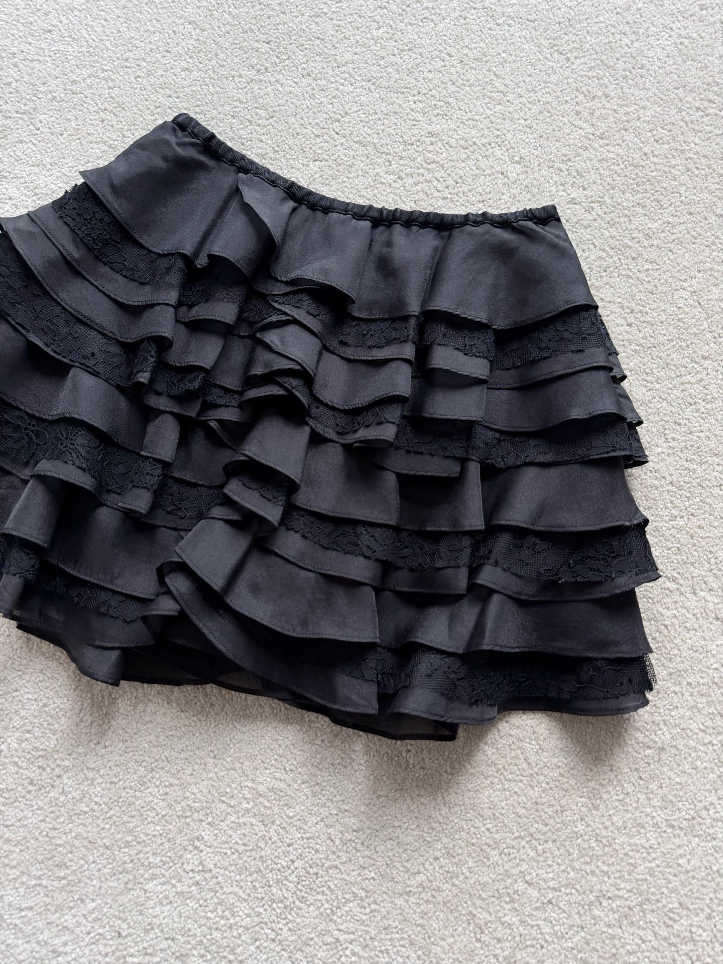 NO:567831,Detailed picture of black real shot. The fluffy three-dimensional shape is visible to the naked eye, rejecting the feeling of cheapness. You can freely enter and exit the cabinet without pressure, alexander wang19860909黑色实拍细节图 肉眼可见的蓬松立体,拒绝廉价感 可以自由出入柜子无压力,,alexander wang,Women's clothing