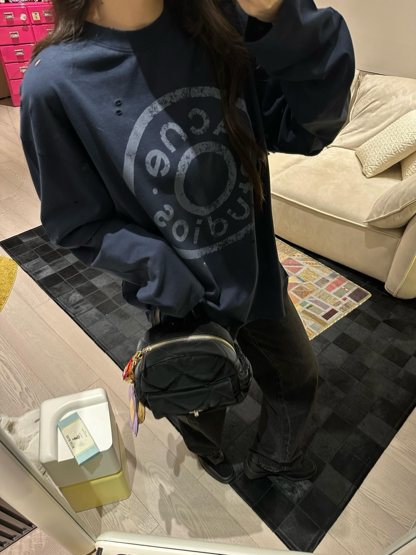 NO:658913,Tired of wearing exquisite women's clothes? This big tee is so comfortable,,alexander wang19860909穿腻了精致女装 这种大大的tee好舒适,,alexander wang,Women's clothing