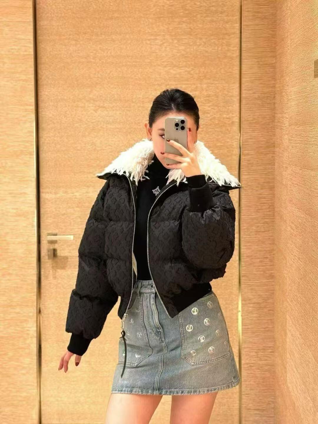 NO:658915,The waiters are all wearing matching clothes, alexander wang19860909柜姐纷纷上身 搭配的衣服好多都有,,alexander wang,Women's clothing