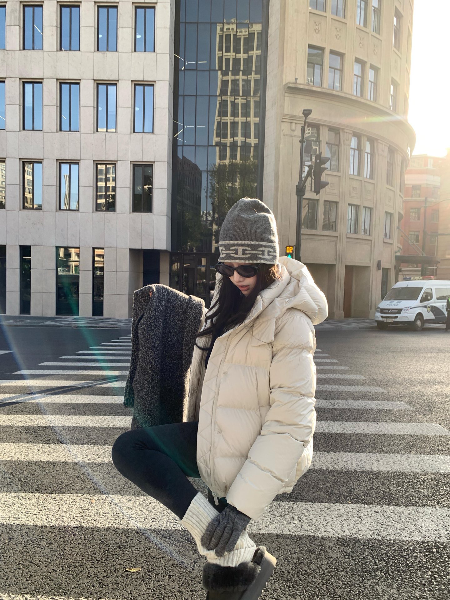 NO:685349,A cold hat adds a lot of points to the outfit,,hats,19860909一顶冷帽 给穿搭加了不少分,,hats,,Women's clothing