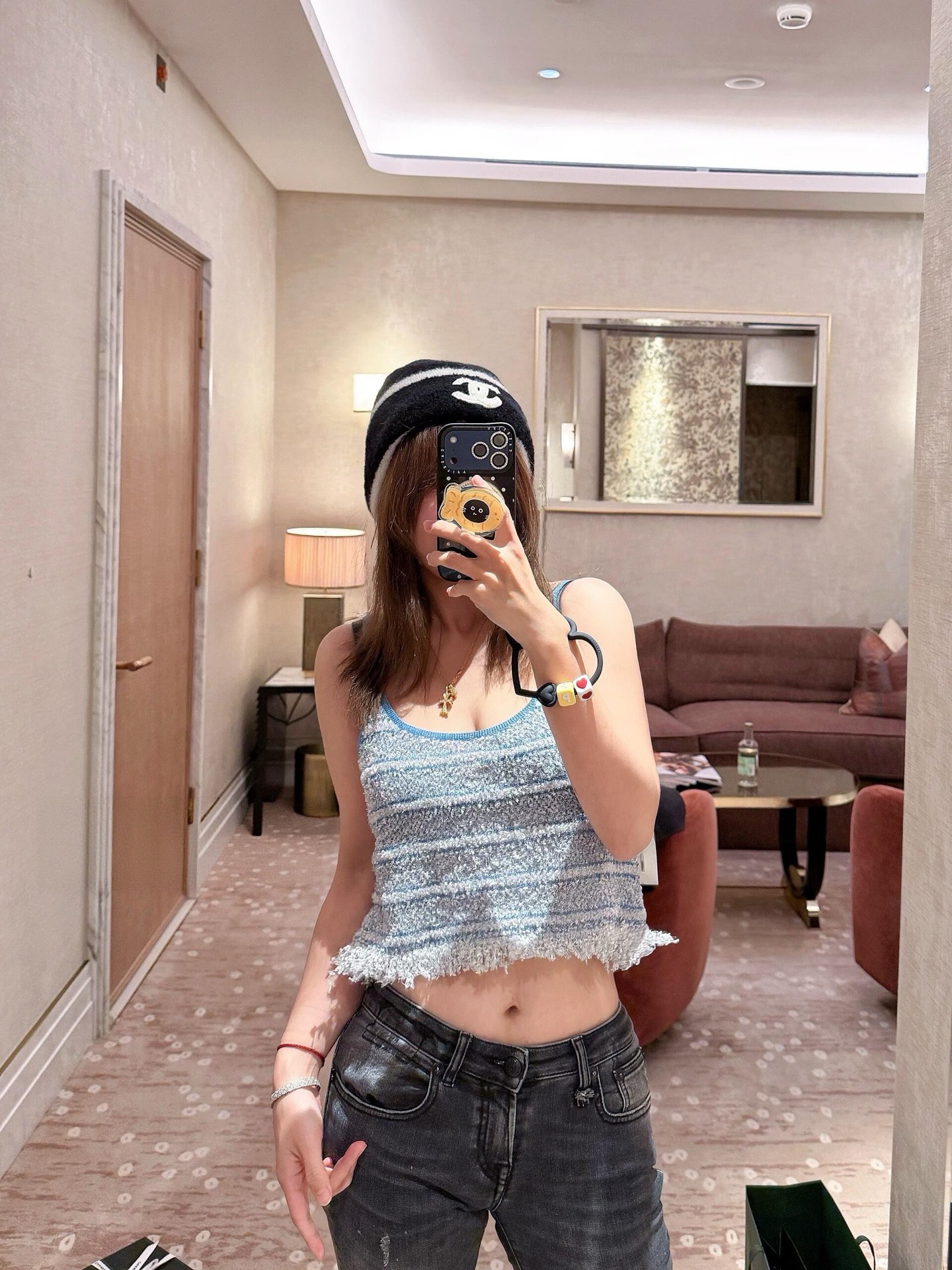 NO:684515,Real shots of the upper body taken from an offline cabinet,19860909线下柜子实拍上身,,,Women's clothing