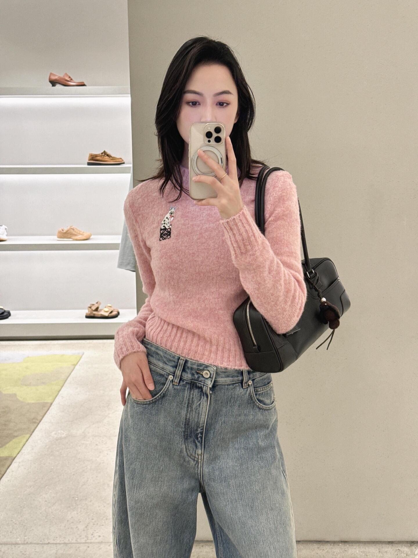 NO:694828,Can't wait for it to heat up loew I put it on first,,loewe,19860909等不及升温了 loew我先穿上了,,loewe,,Women's clothing