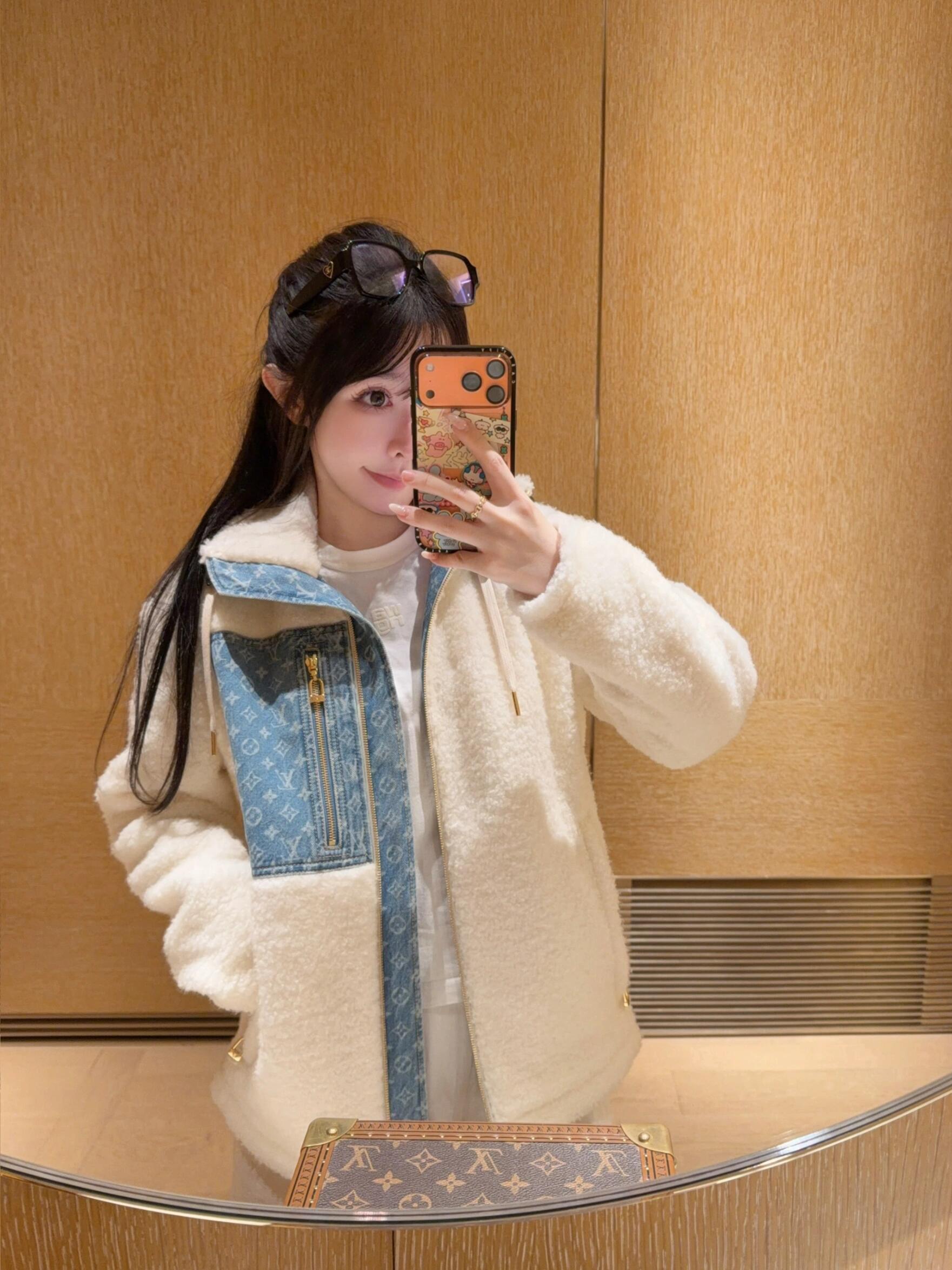 NO:709226,It is easier to take care of and more fashionable than down jacket,,down jacket,19860909比羽绒服好打理 也更时髦,,down jacket,,Women's clothing