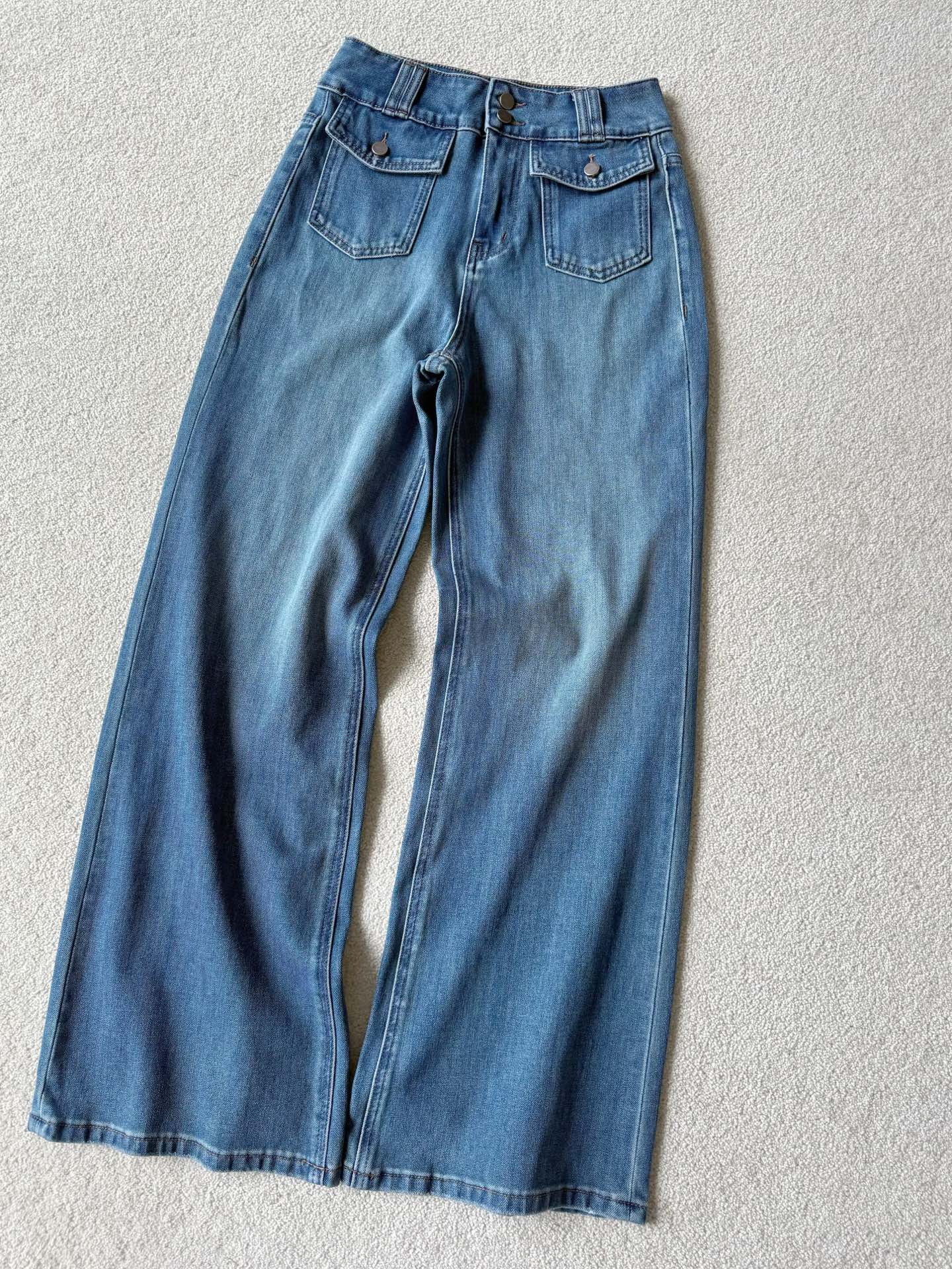 NO:735129,Exclusive boutique series. Suitable for daily/light formal occasions. Three-dimensional tailoring. Looks great with small jackets/sweaters. Custom-made high-quality denim and cotton blended spandex. The whole trouser shape has a little stretch. The back waist is heavily hand-sewn with gradient pearls. It is refined and elegant with the effect of reducing age. It is a good trouser type that is indispensable in the wardrobe. Jackets & coats, sweaters,19860909独家精品系列 适合日常/轻正式场合穿搭 立体剪裁 搭配小外套/毛衣都能出彩 定制高品质牛仔棉混纺氨纶 整条裤型带有一点点弹力 后腰重工手缝渐变珍珠是精髓 精致又优雅兼顾减龄效果 是衣橱不可缺的好裤型,,jackets & coats,sweaters,,Women's clothing