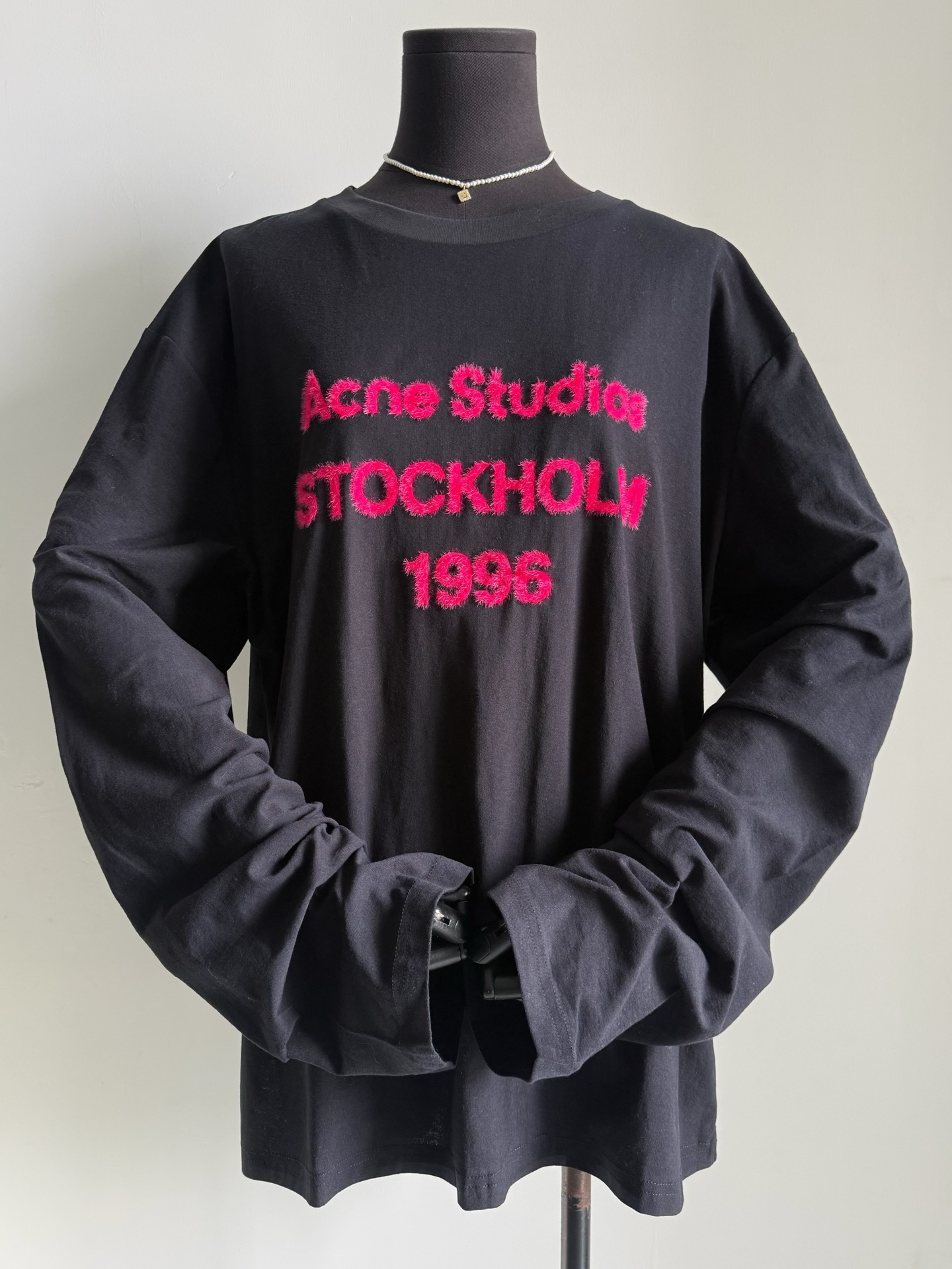 NO:735134,Black · Detailed real photos. We produce products so you don’t have to go anywhere else. Get the best in one step and refuse to feel cheap.19860909黑色·细节实拍图 我们出品你再也不用去别家 一步到位入手最顶,拒绝廉价感,,,Women's clothing