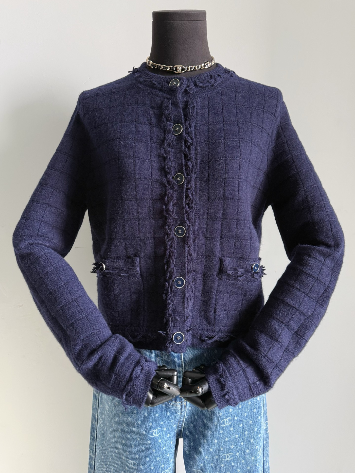 NO:752325,Deep navy blue·detailed real photos. This color is very hard to come across. The real thing is very high-end and smart. If I didn’t get YB, I would have thought it was black.19860909深藏青·细节实拍图 这个颜色非常难碰到 实物很高级又灵动 如果不是拿到yb,还以为是黑色,,,Women's clothing