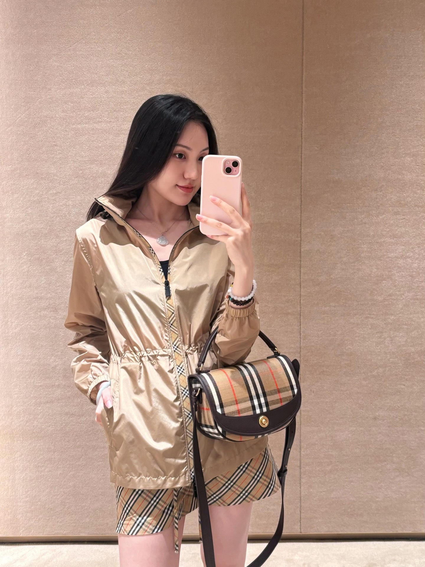 NO:806158,I really like sunscreen this season,19860909这一季防晒好喜欢,,,Women's clothing