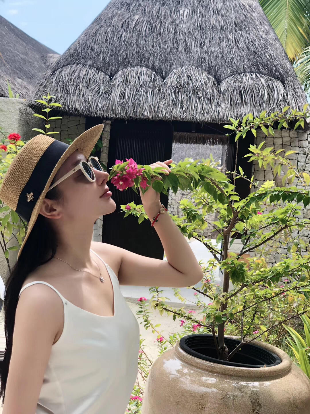 NO:803523,This hat adds a lot of points when traveling,,hats,19860909出行 这顶帽子加了不少分,,hats,,Women's clothing