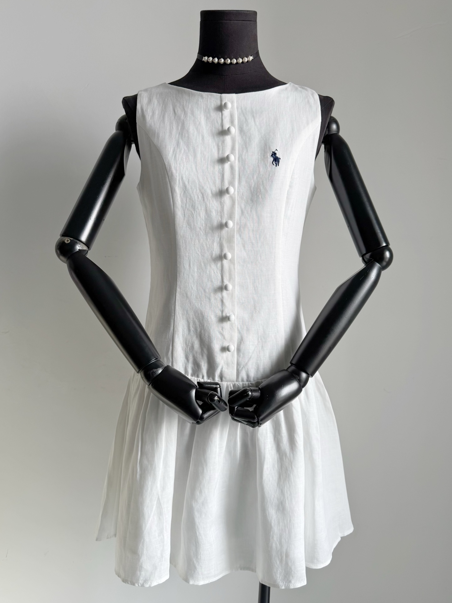 NO:827380,The dress is as good as the ceiling. I really like this White Moonlight from Love!! Customers who buy it are full of praise. The custom-made linen fabric is rich in texture. Many alternative fabrics on the market are very cheap. The small embroidered logo is restored in detail. The double-layer skirt at the hem does not leak out. The widened vest version is also very friendly to the shoulders~~,,skirts,19860909连衣裙天花板级别来喽 好爱好爱拉夫这一条白月光 !! 入手的顾客都是赞不绝口 定制亚麻面料富有纹理感 市面很多替代面料都很廉价. 小小刺绣logo精细还原 下摆双层裙摆不漏底 加宽背心版型对肩膀也很友好~~,,skirts,,Women's clothing
