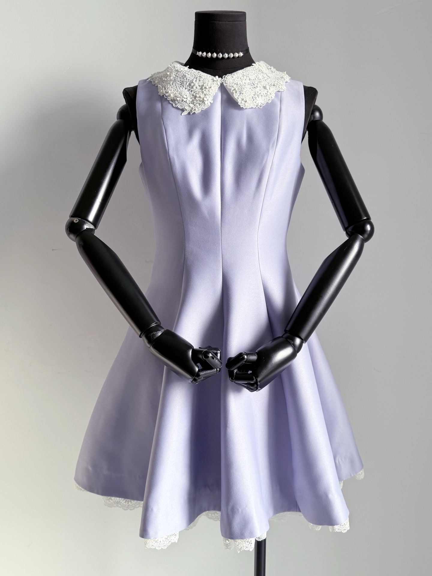 NO:827384,I have been waiting for more than a month to develop the model and finally handed in a full score!! The beautiful 'Flower of Wealth' purple dress makes you feel young and noble through the screen. Customized sheep wool blended mulberry silk. High-grade silk wool fabric with pearlescent wool. You can feel silky, skin-friendly and breathable. It is a perfect fit for summer. The neckline and hem are spliced with imported water-soluble lace. Three-dimensional tailoring to tighten the waist. The small waist is exposed and the proportions are beautified.  I think it is a must-have item for summer wardrobe, skirts,19860909我等了一个多月开发的款 终于交出了满分答卷 !! 绝美“人间富贵花”紫色连衣裙 隔着屏幕都感受到了年轻,贵感 定制绵羊毛混纺桑蚕丝 带有珠光呢的高级丝毛面料 你可以感受到丝滑,亲肤,透气 是和夏天完美适配的单品 领口下摆拼接进口水溶蕾丝 立体剪裁收腰版型 小蛮腰露出来,还美化了比例 我认为是夏天衣橱必囤单品,,skirts,,Women's clothing